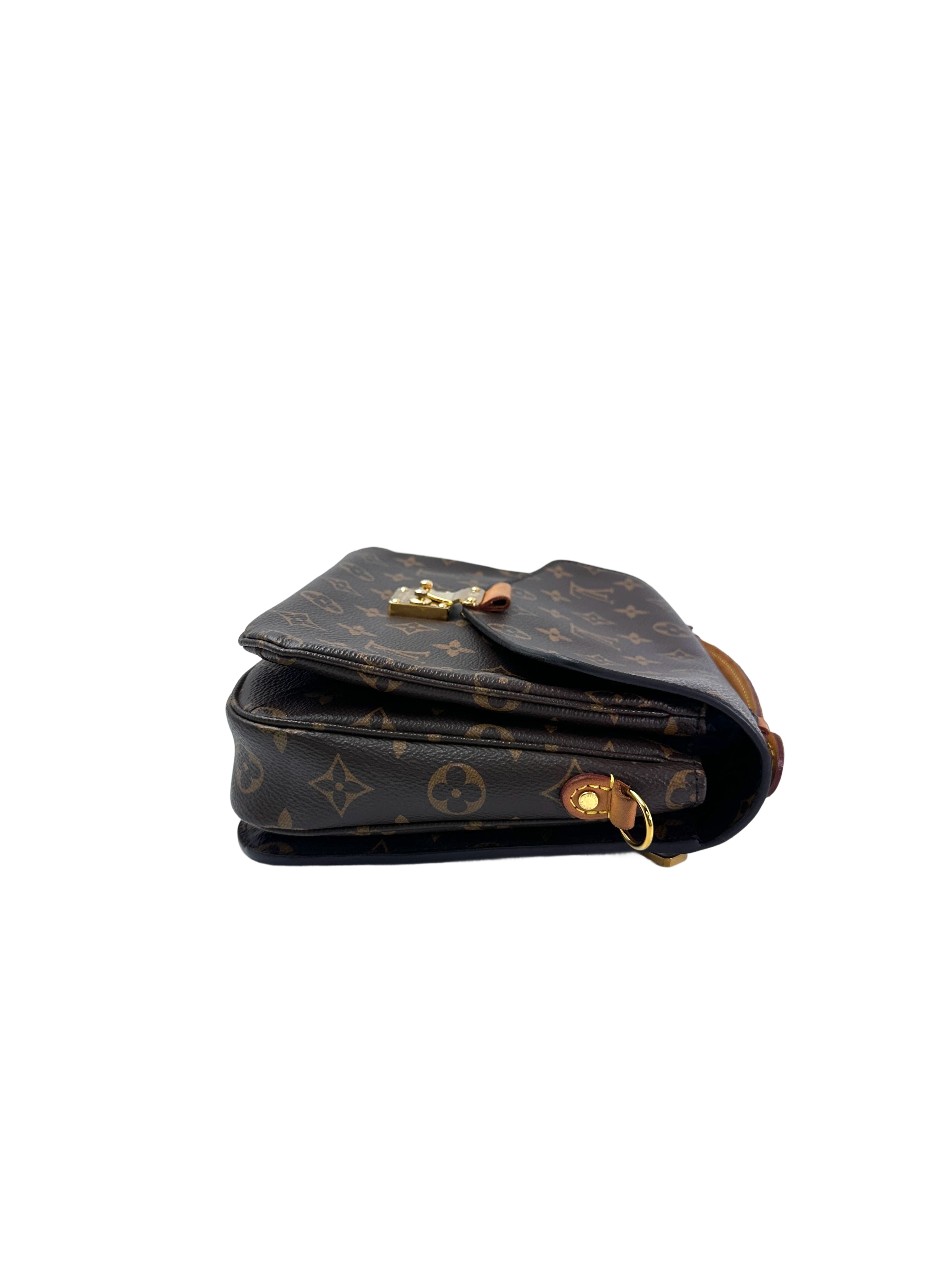 Louis Vuitton Monogram Canvas Pochette Metis LV2703