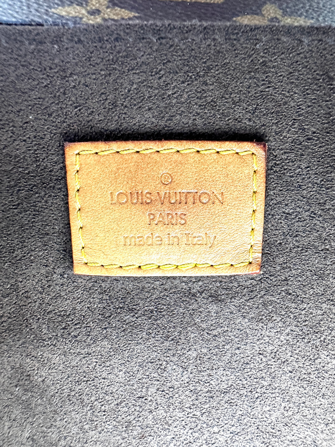 Louis Vuitton Monogram Canvas Pochette Metis LV2703