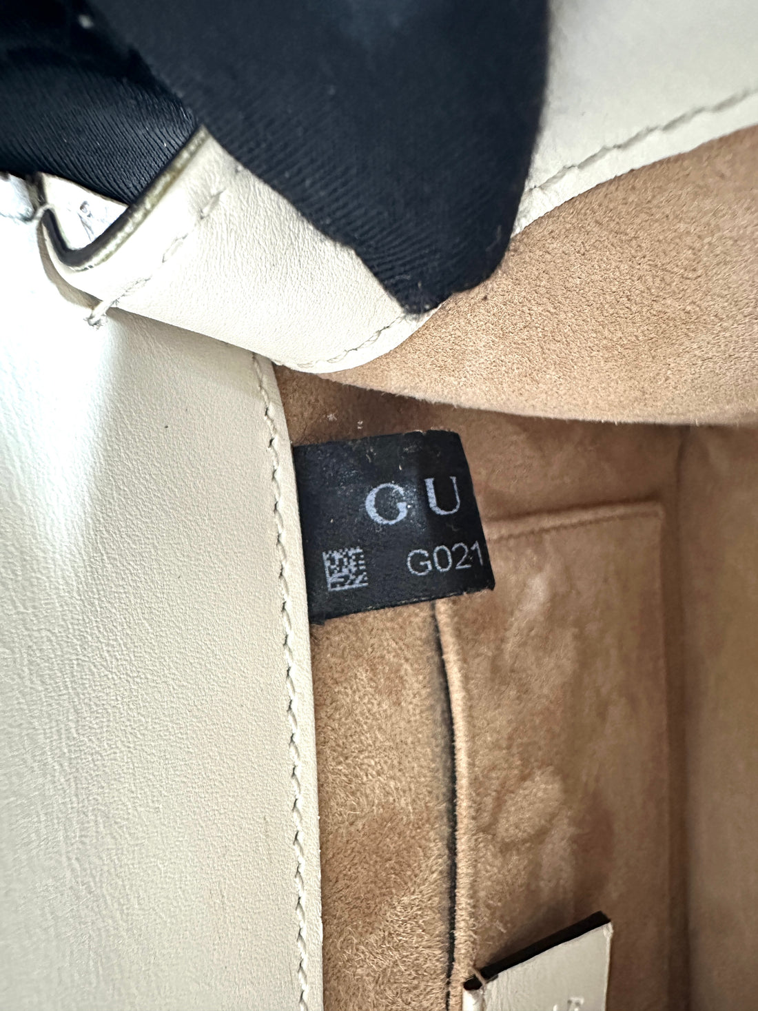 Gucci Sylvie White Leather Top Handle Bag GG958