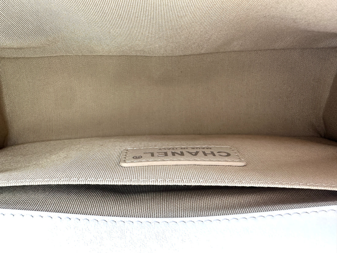 Chanel LeBoy White Quilted Calfskin Medium Size Flap Bag With Silver Buckle(19***99) CC1939