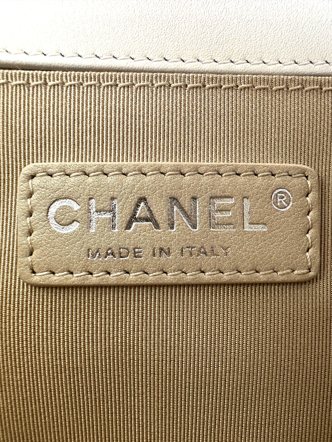 Chanel LeBoy White Quilted Calfskin Medium Size Flap Bag With Silver Buckle(19***99) CC1939