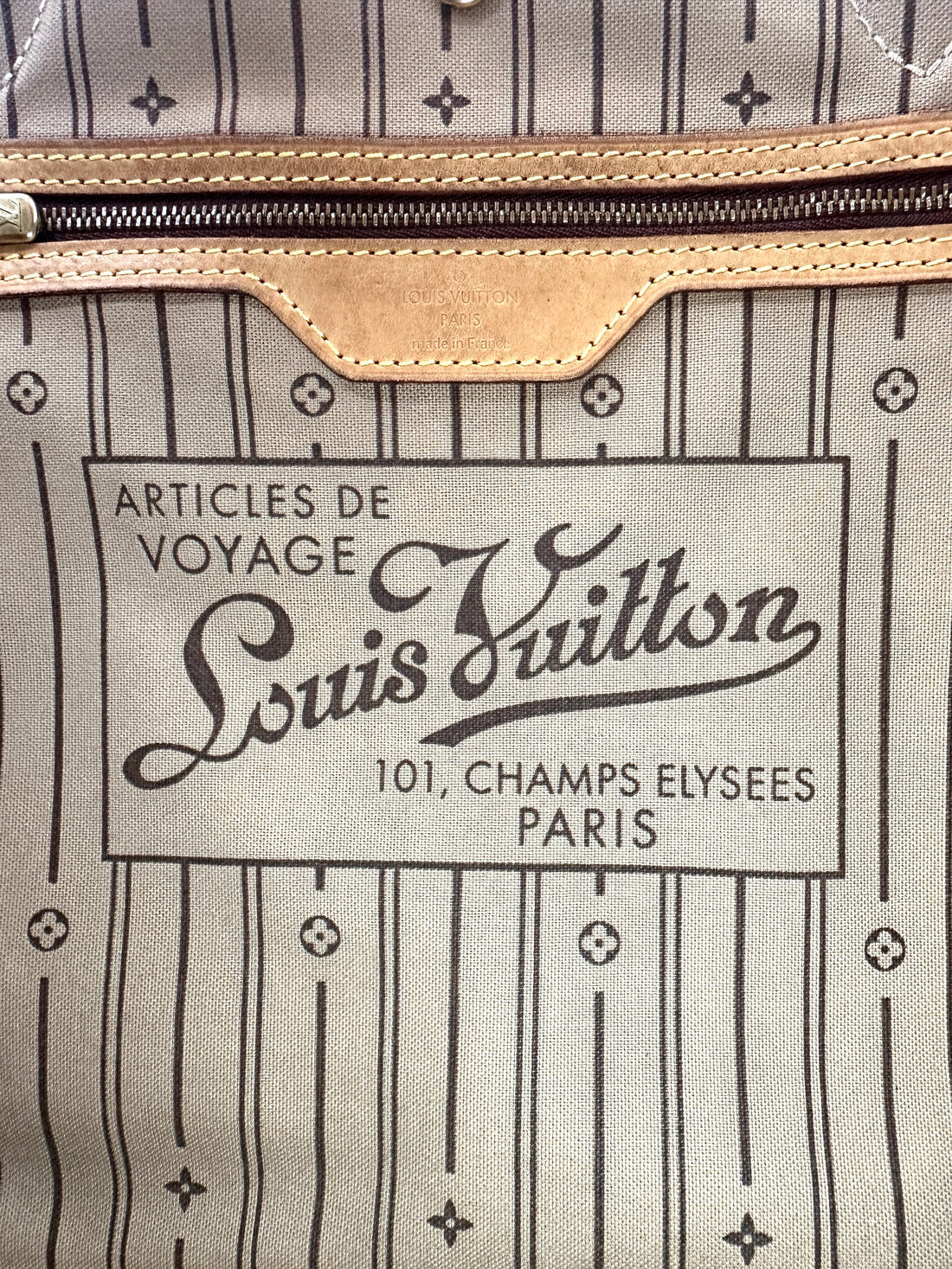 Louis Vuitton Neverfull GM Monogram Canvas Handle Bag LV2709
