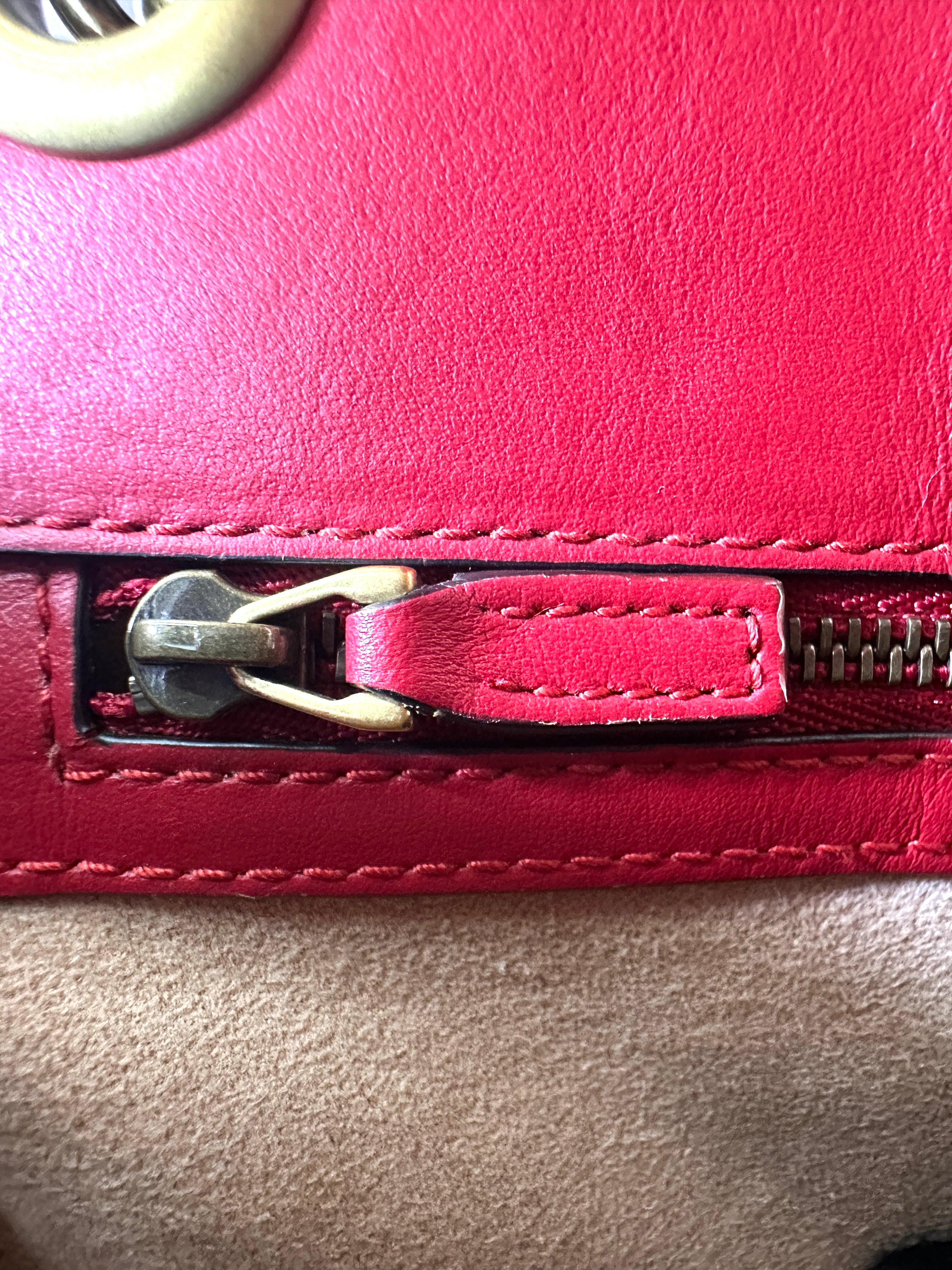 Gucci GG Marmont Red Matelasse Leather Shoulder Bag GG959