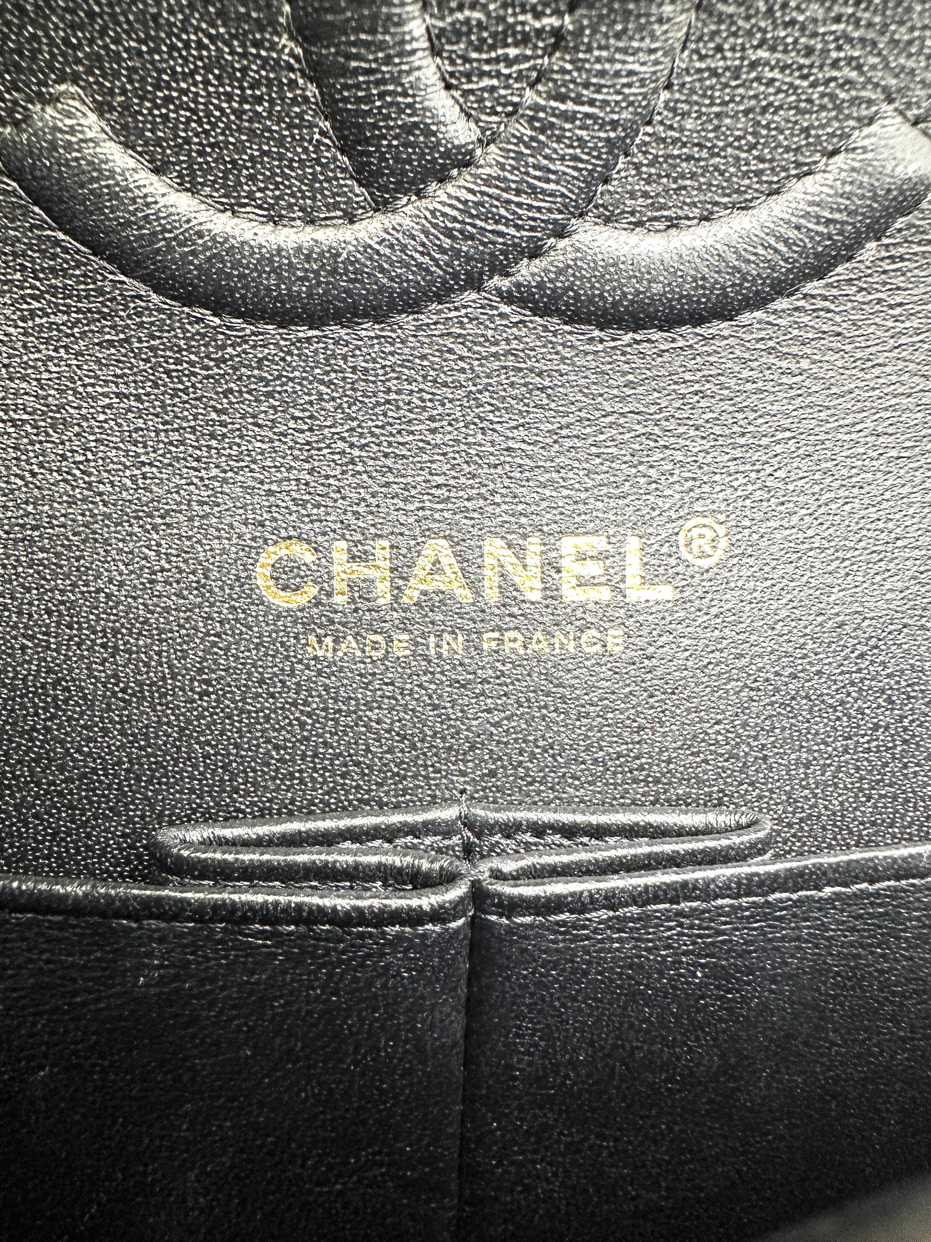 Chanel Classic Flap Black Chevron Quilted Leather Medium Size Shoulder Bag With Gold Buckle(26***50) CC1944