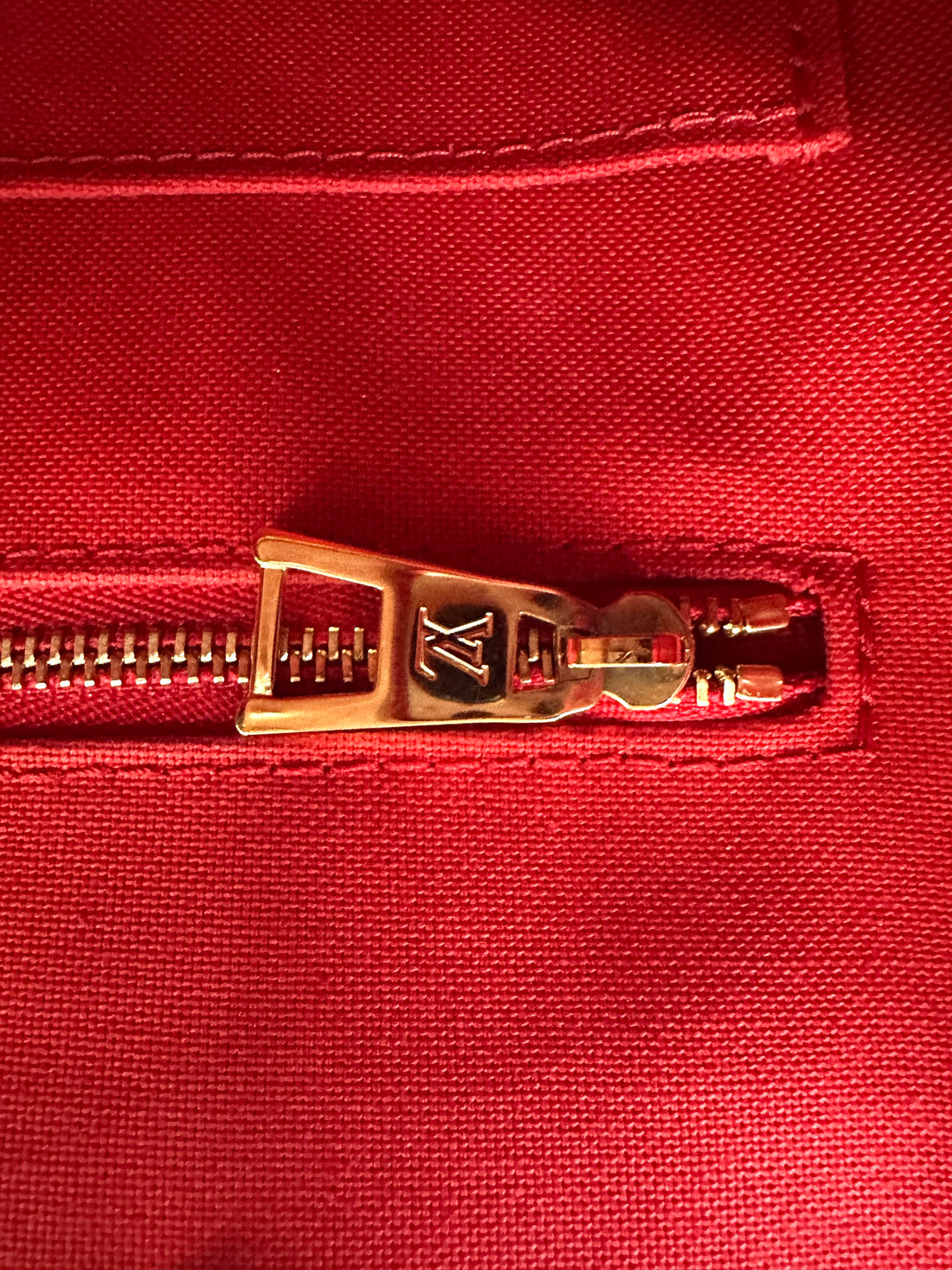Louis Vuitton Onthego GM Monogram Canvas Handle Bag LV2717