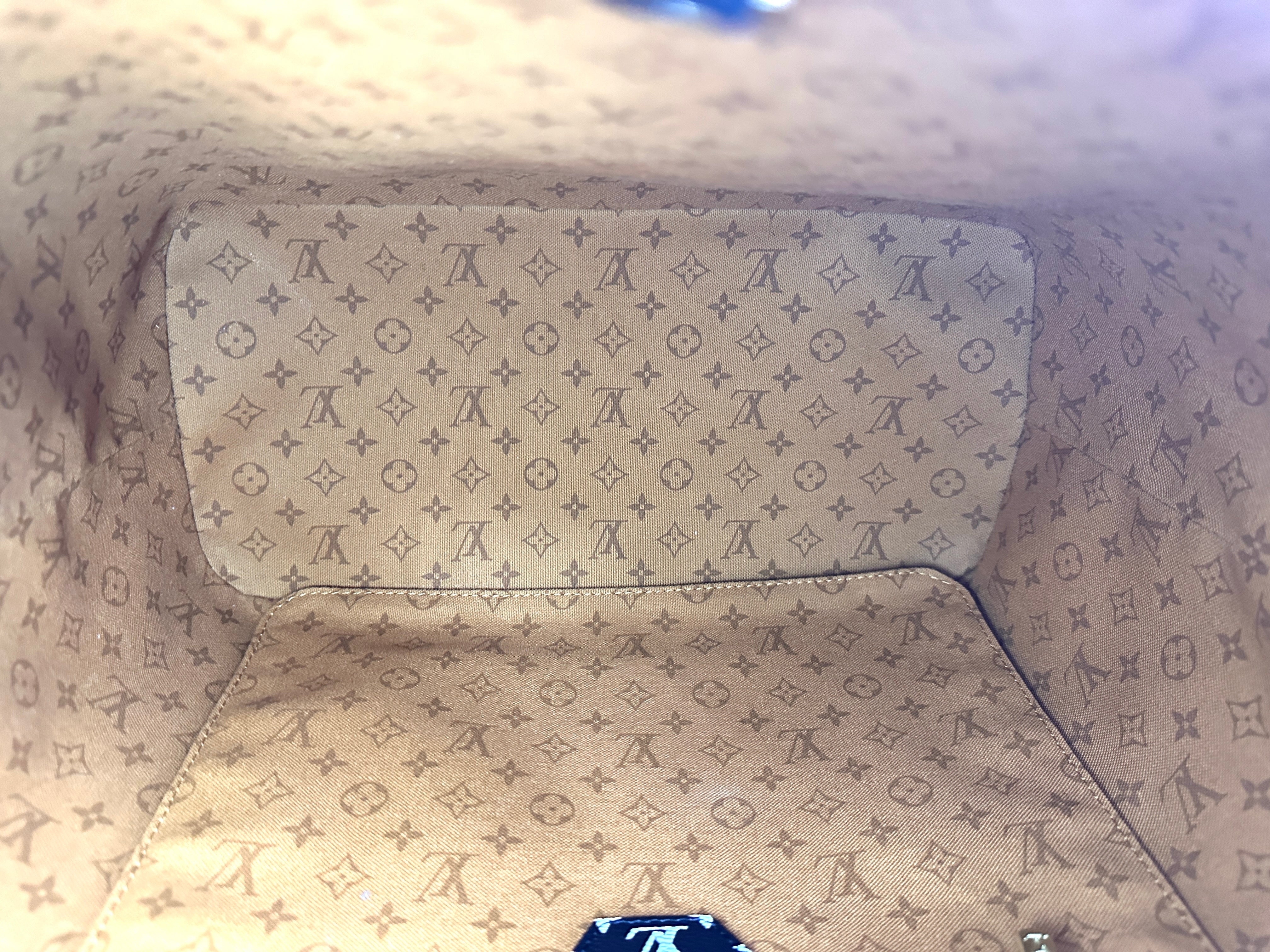 Louis Vuitton Neverfull MM Crafty Caramel/White Gaint Monogram Canvas Tote Bag LV2715