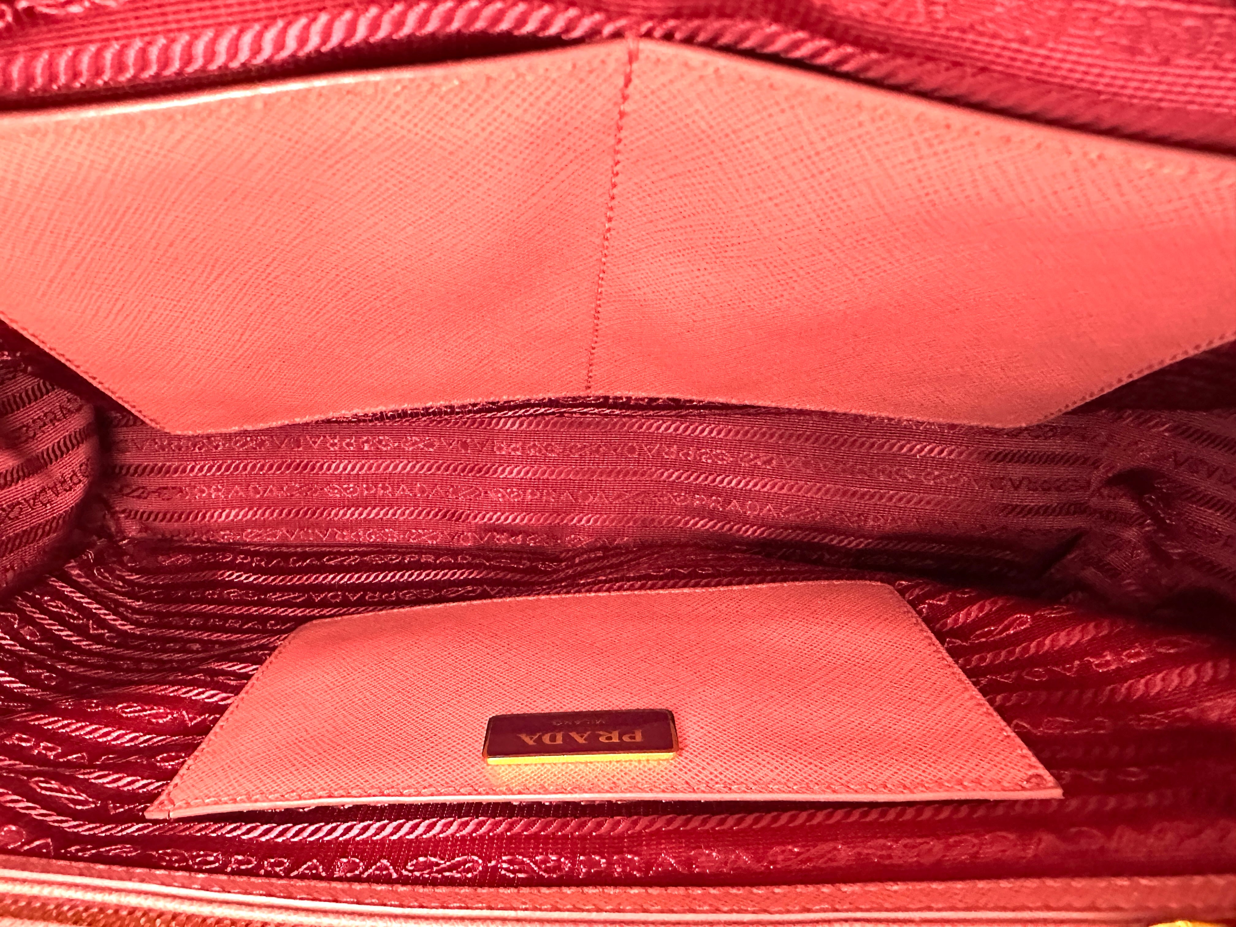 Prada Galleria Pink Saffiano Leather Handle Bag PR322