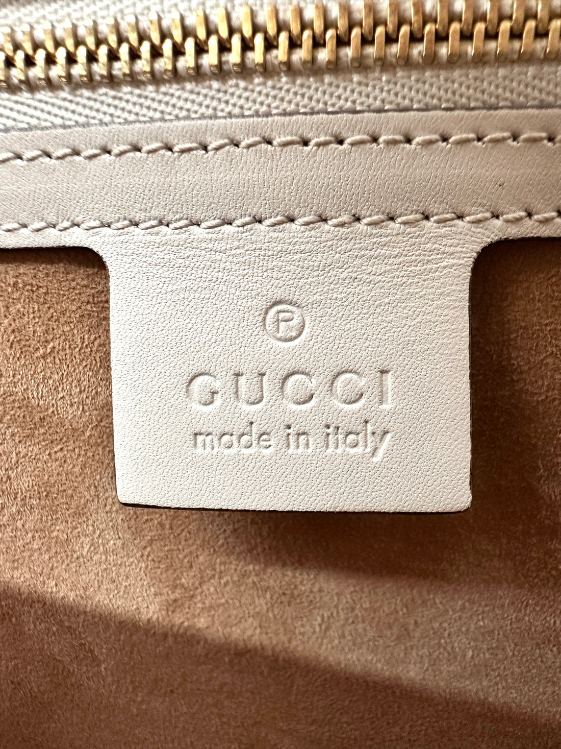 Gucci Sylvie White Leather Shoulder Bag GG970