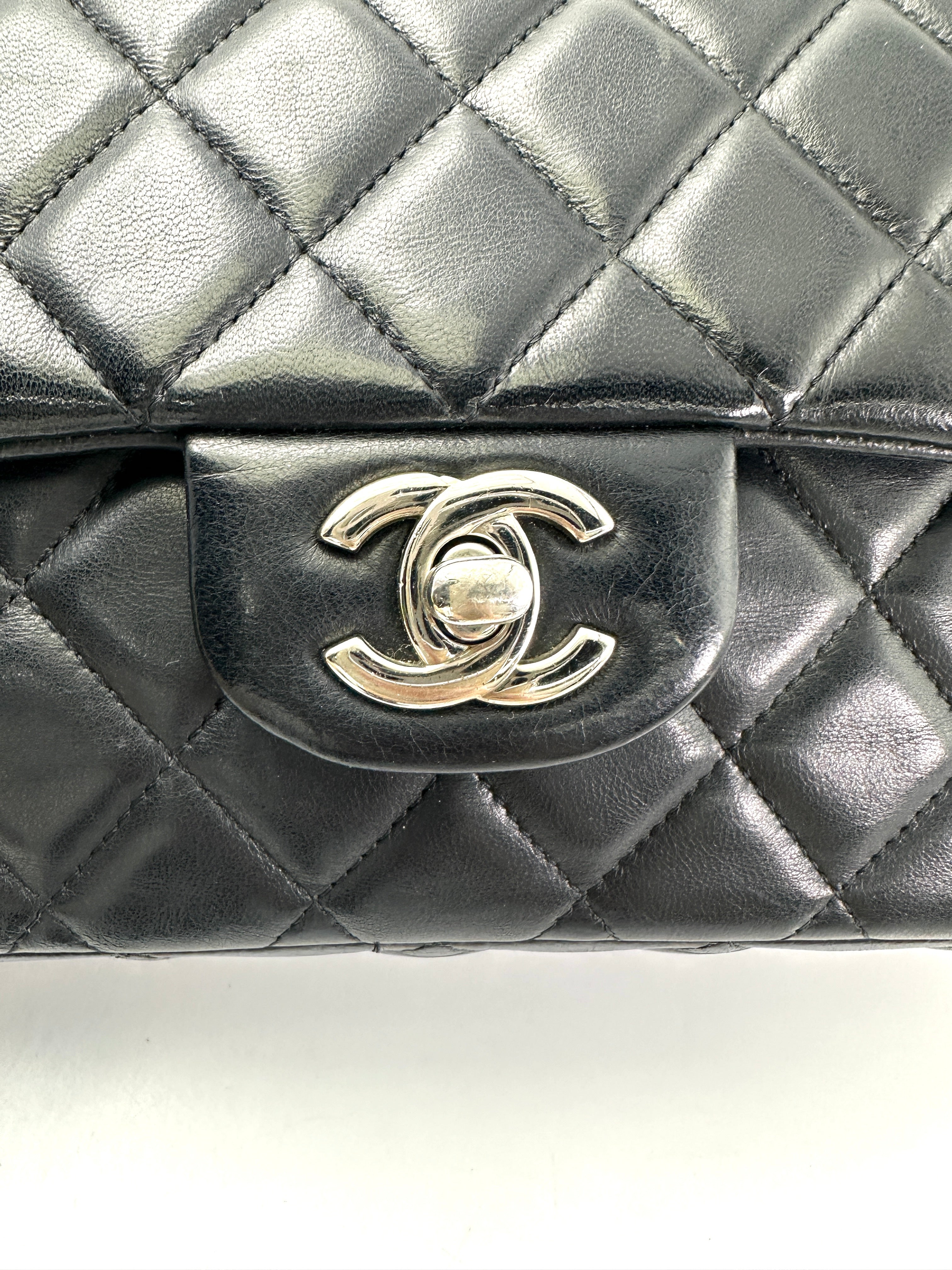 Chanel Classic Flap Black Quilted Lambskin Medium Size Shoulder Bag With Valentine Charms(19***54) CC1947