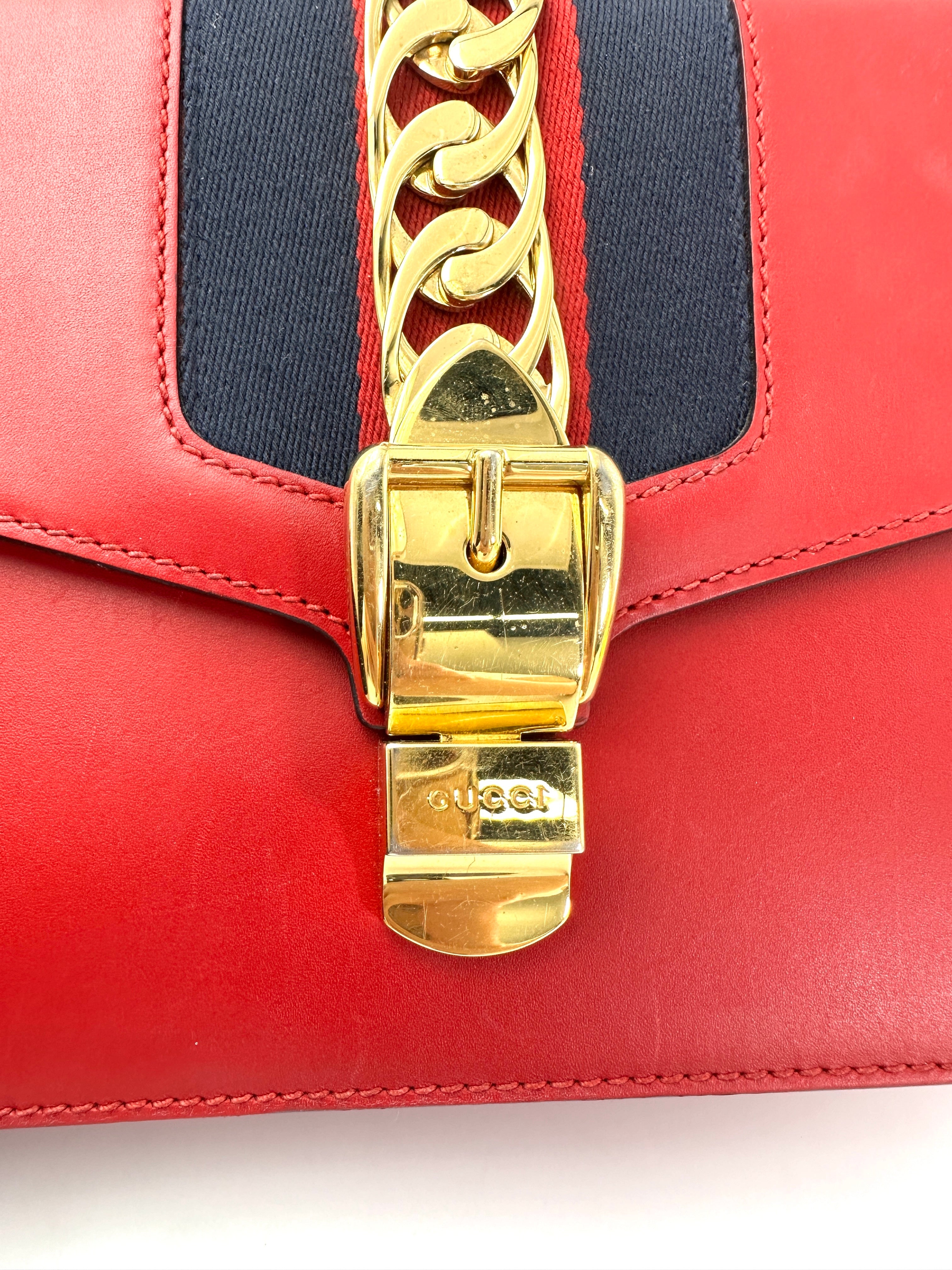 Gucci Sylvie Red Leather Medium Size Shoulder Bag GG979
