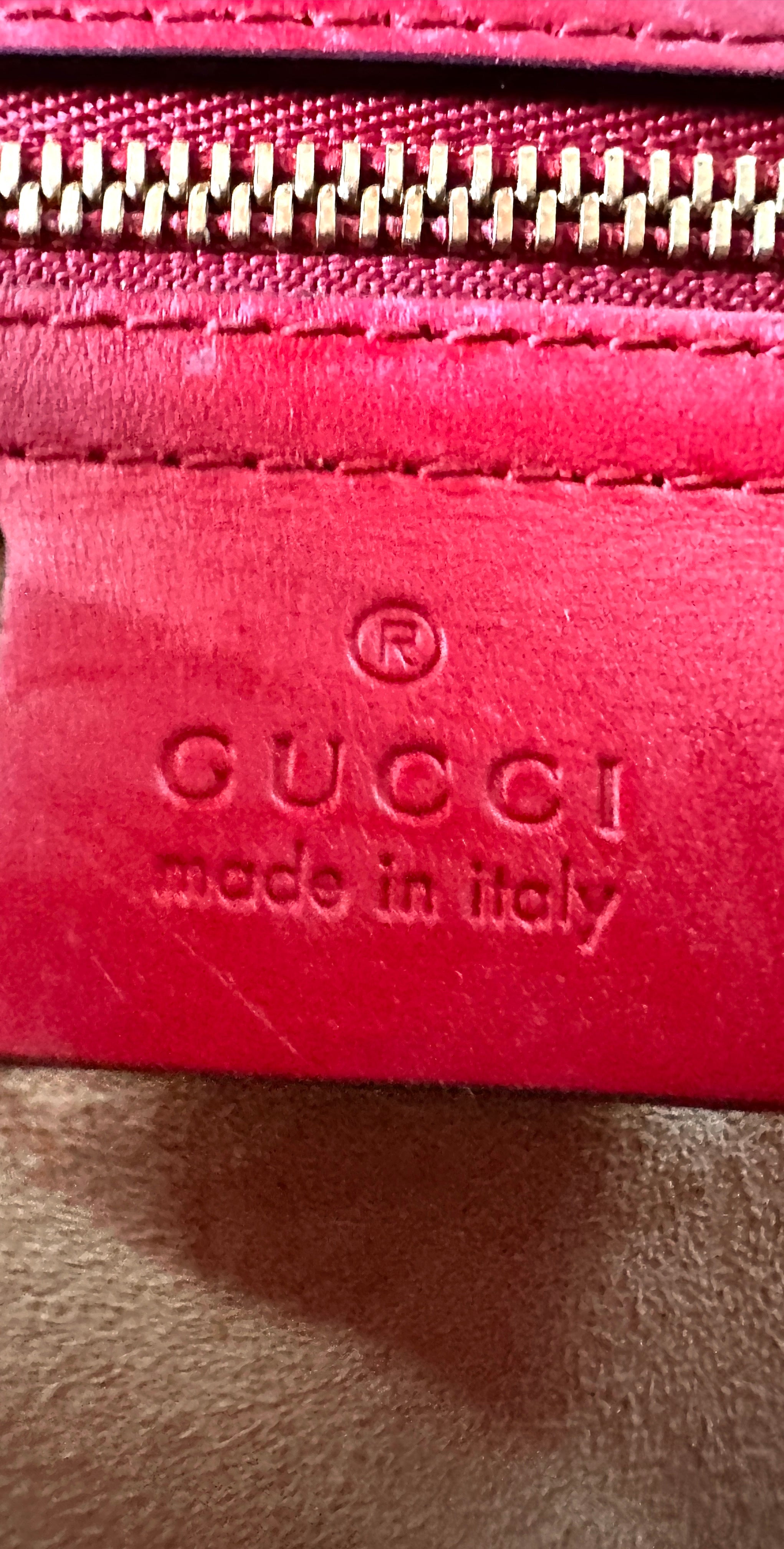 Gucci Sylvie Red Leather Medium Size Shoulder Bag GG979