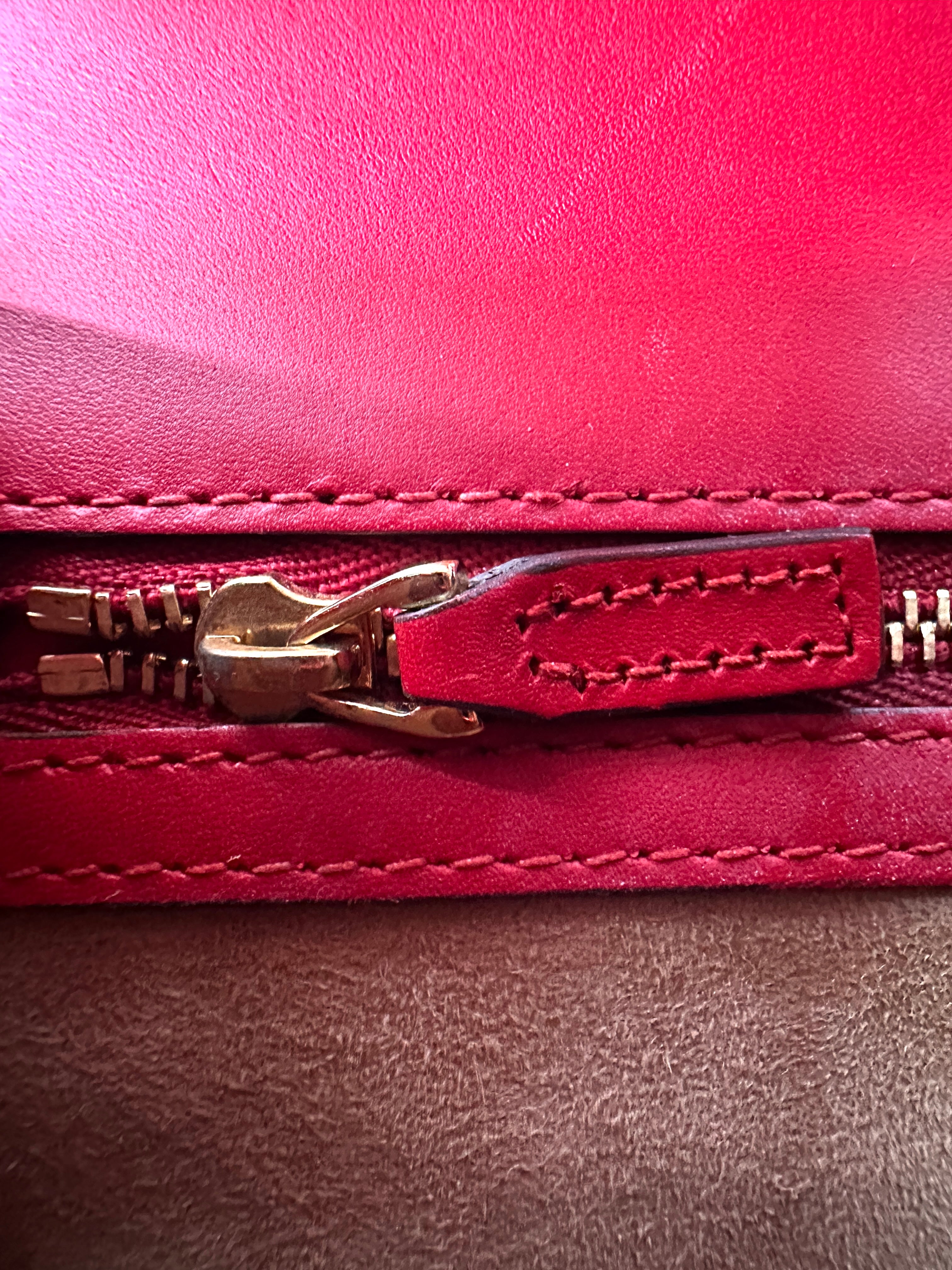 Gucci Sylvie Red Leather Medium Size Shoulder Bag GG979