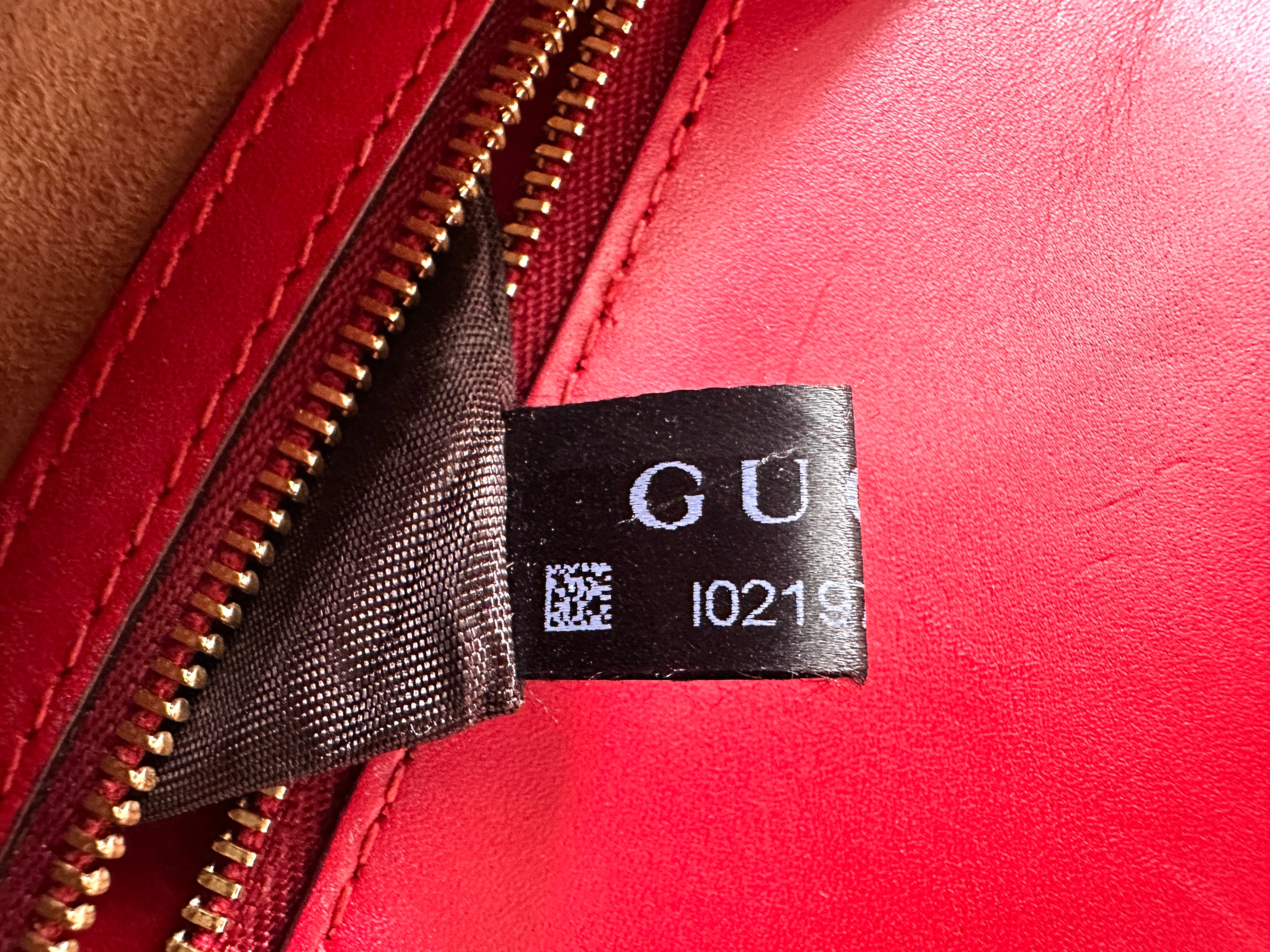 Gucci Sylvie Red Leather Medium Size Shoulder Bag GG979