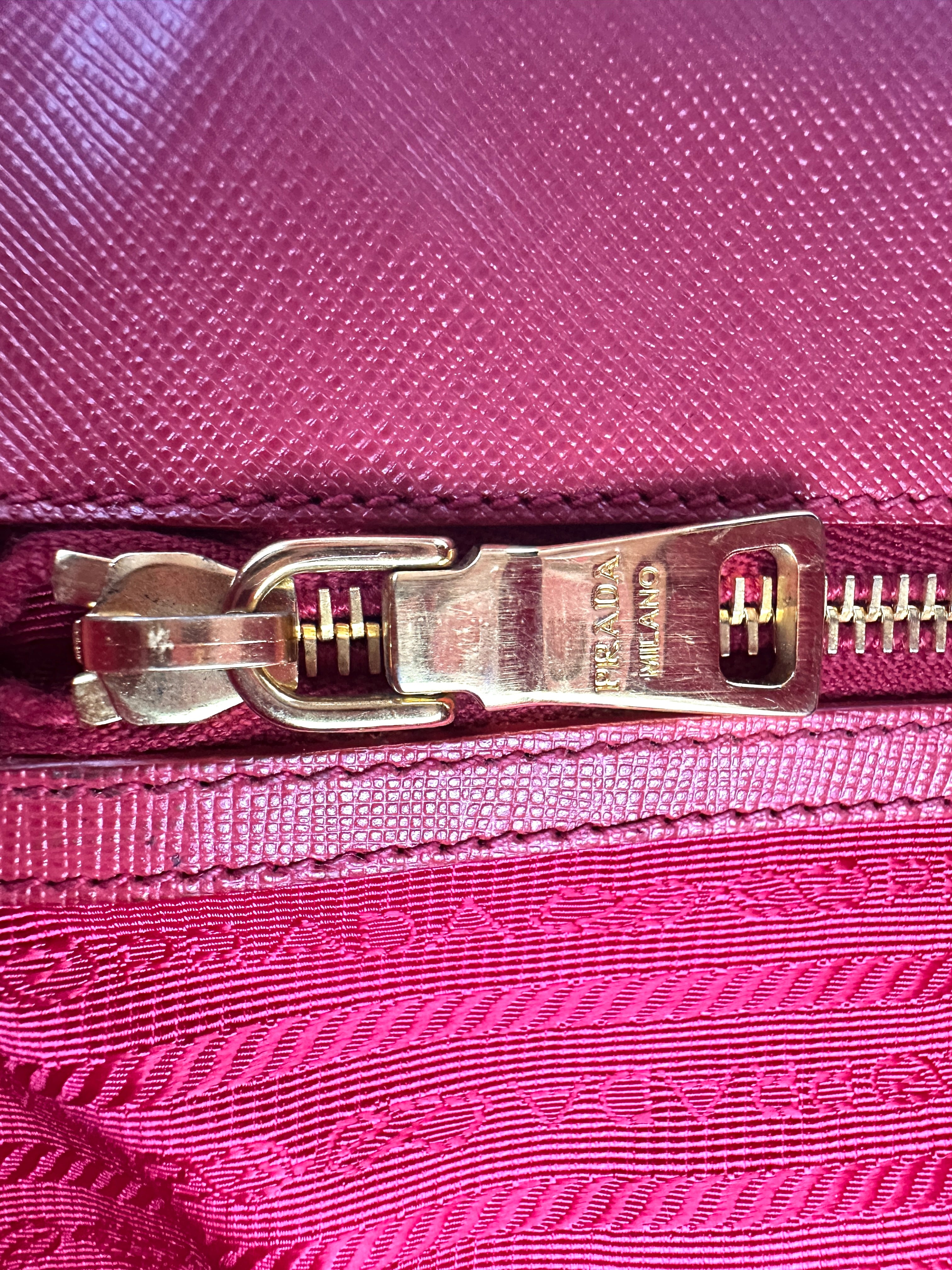 Prada Galleria Pink Saffiano Leather Large Size Handle Bag PR326