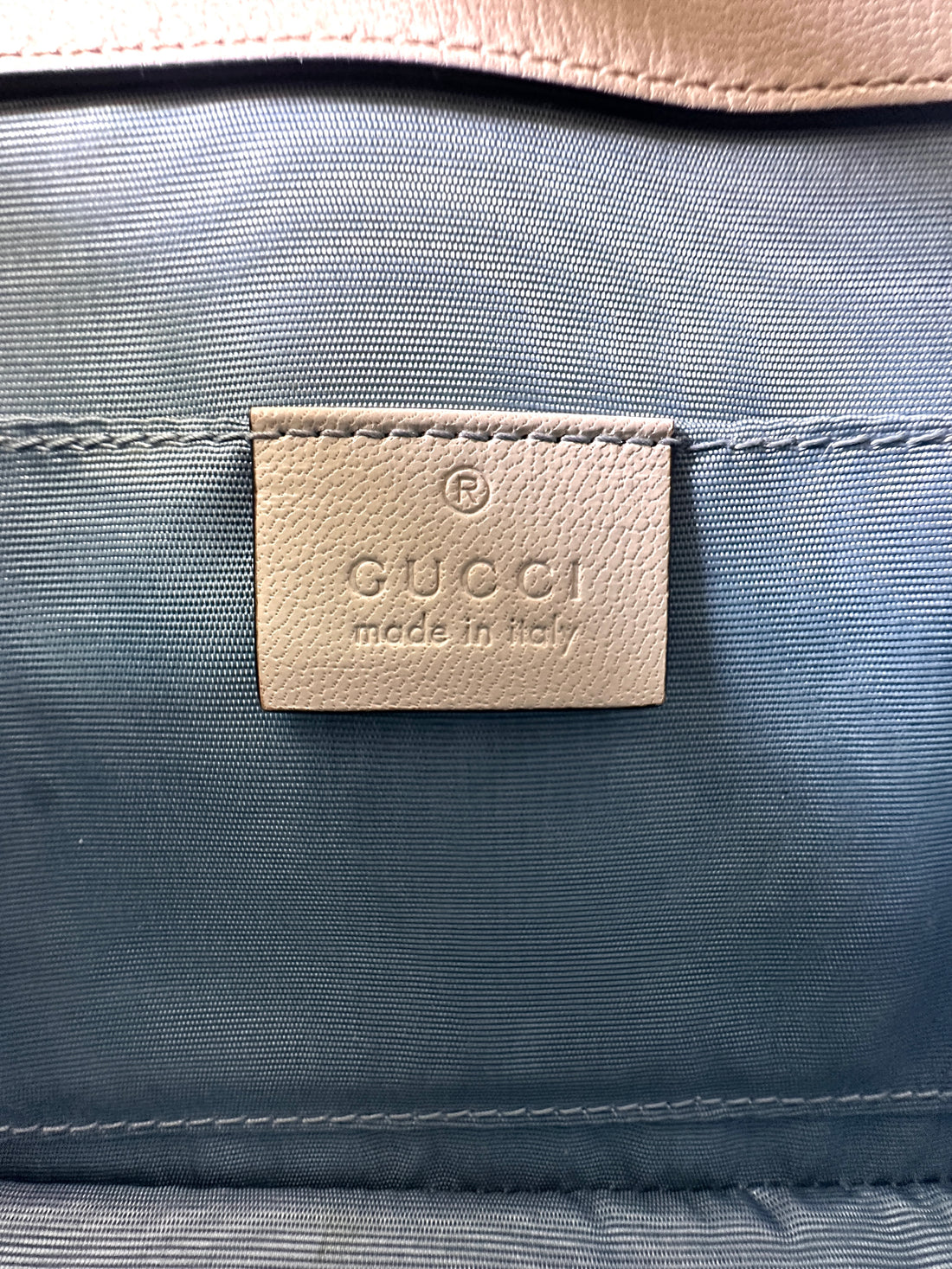 Gucci Sylvie Gold Star White Leather Small Size Top Handle Bag GG982