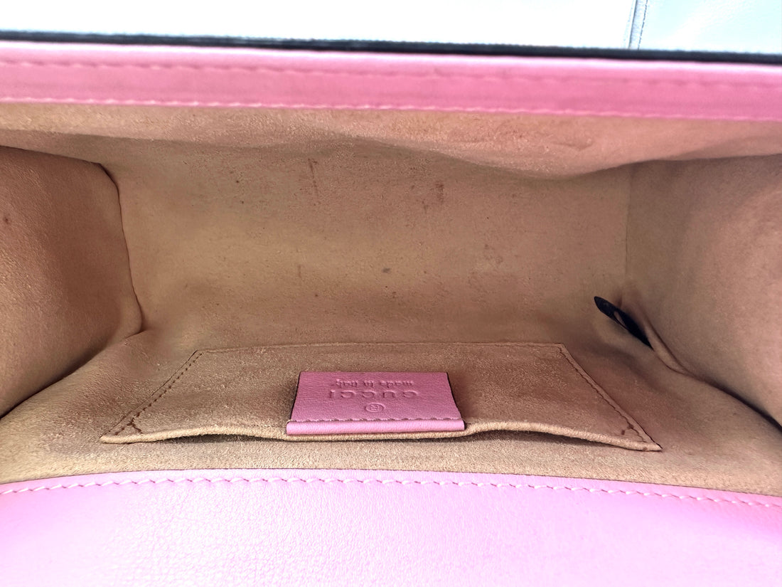 Gucci Padlock GG Supreme Monogram Strawberry Shoulder Bag GG977