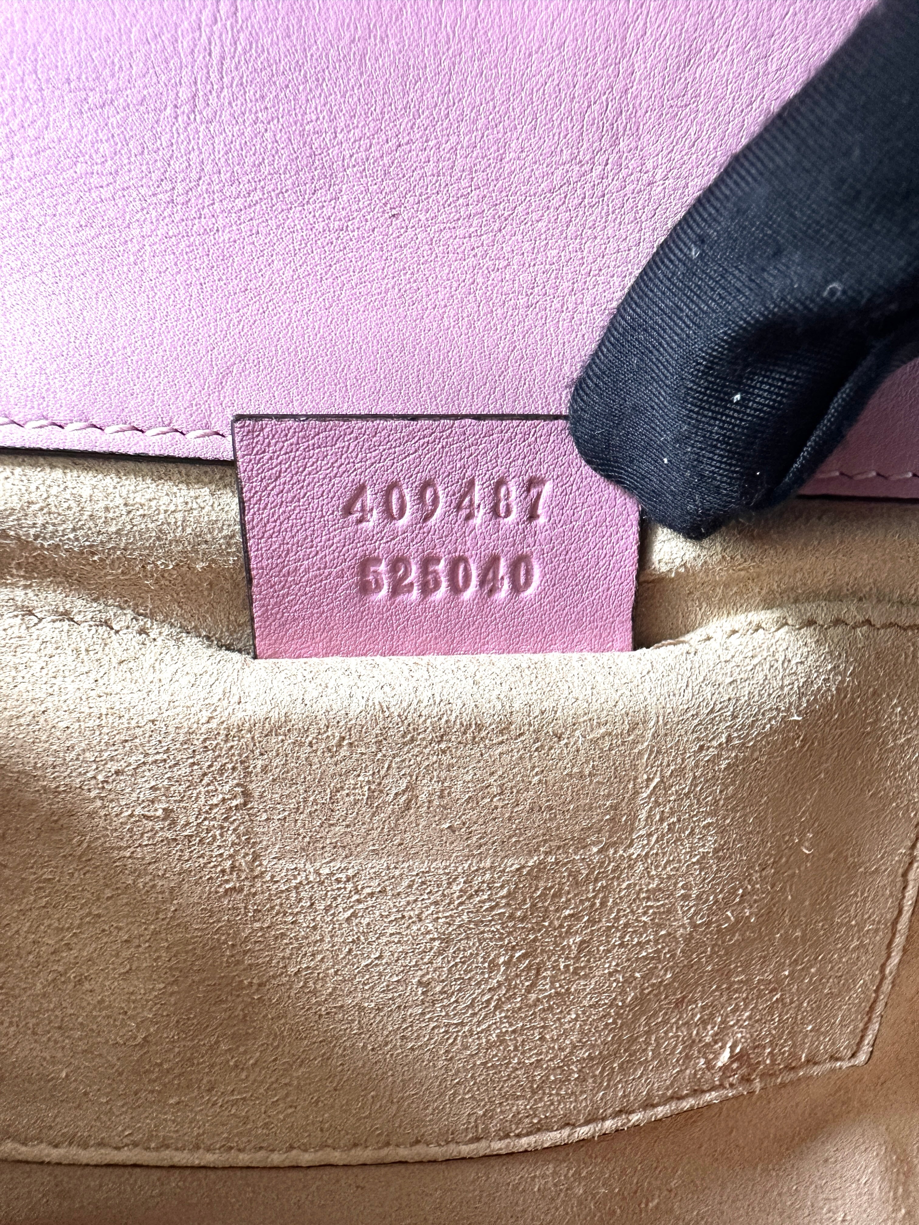 Gucci Padlock GG Supreme Monogram Strawberry Shoulder Bag GG977
