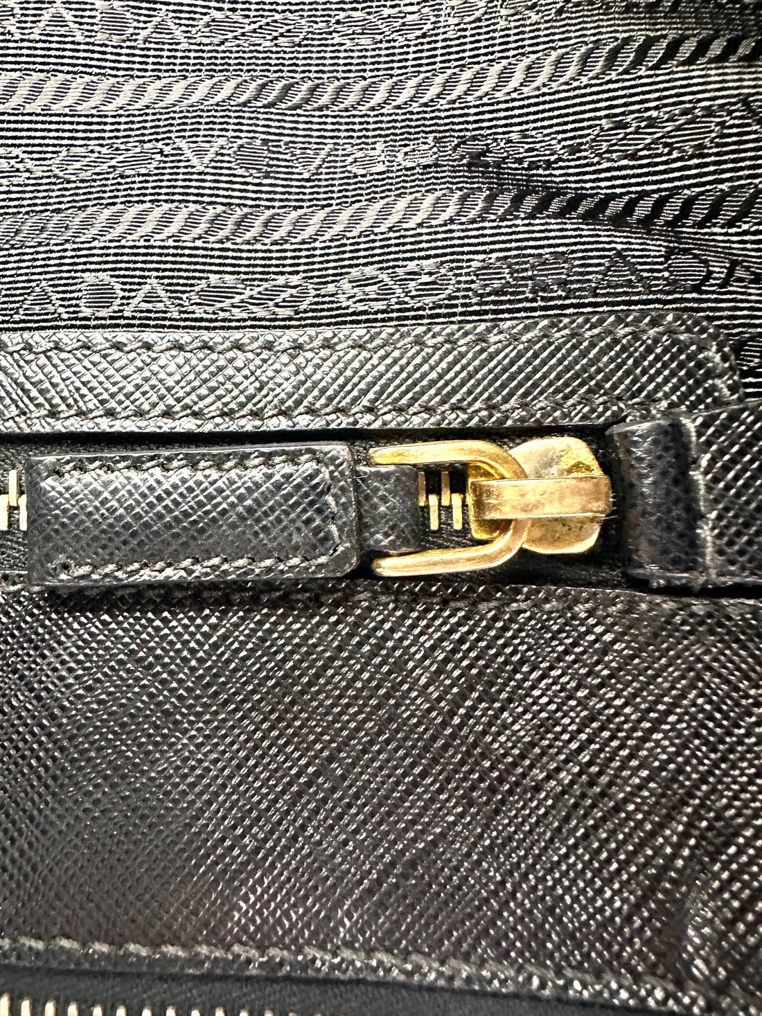 Prada Galleria Black Saffiano Leather Large Size Handle Bag PR334