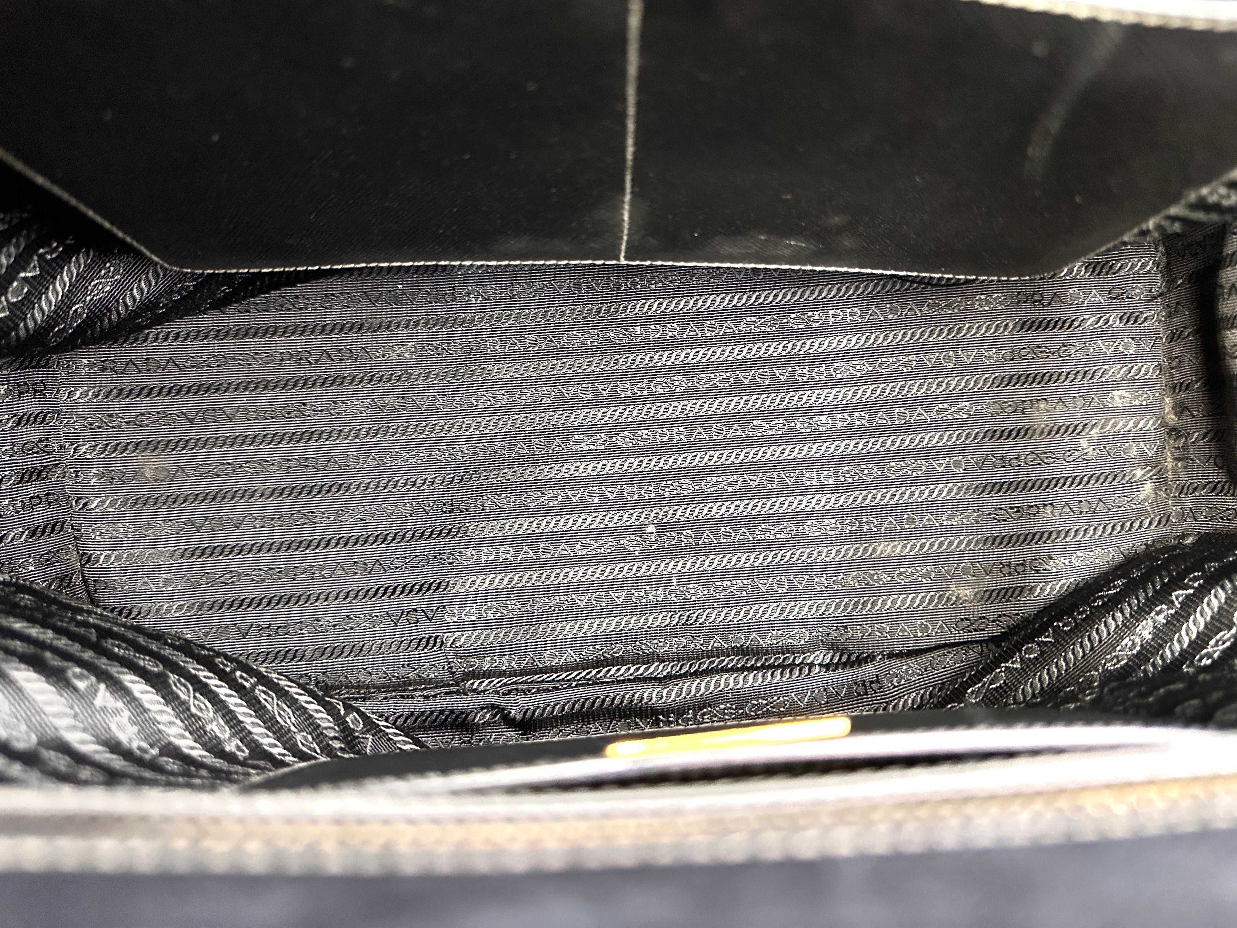 Prada Galleria Black Saffiano Leather Handle Bag PR332