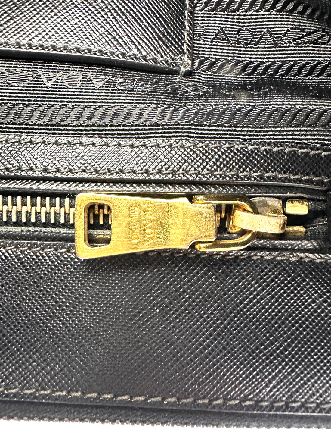 Prada Galleria Black Saffiano Leather Handle Bag PR332