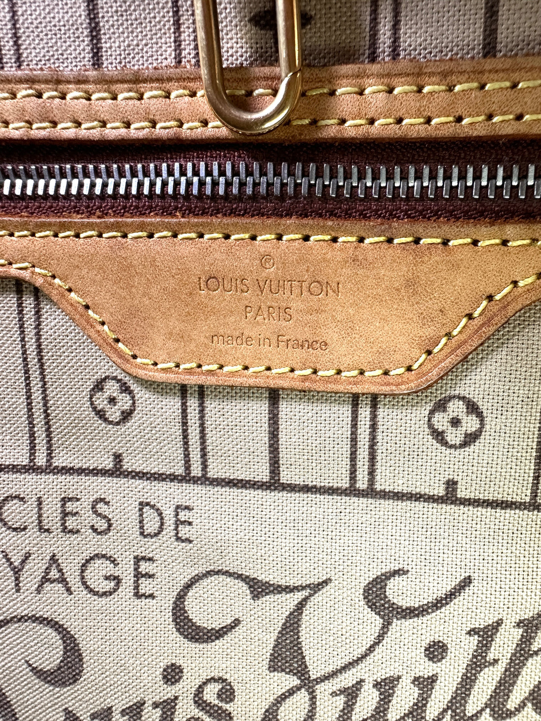 Louis Vuitton Neverfull Monogram Canvas Shoulder Bag LV2726