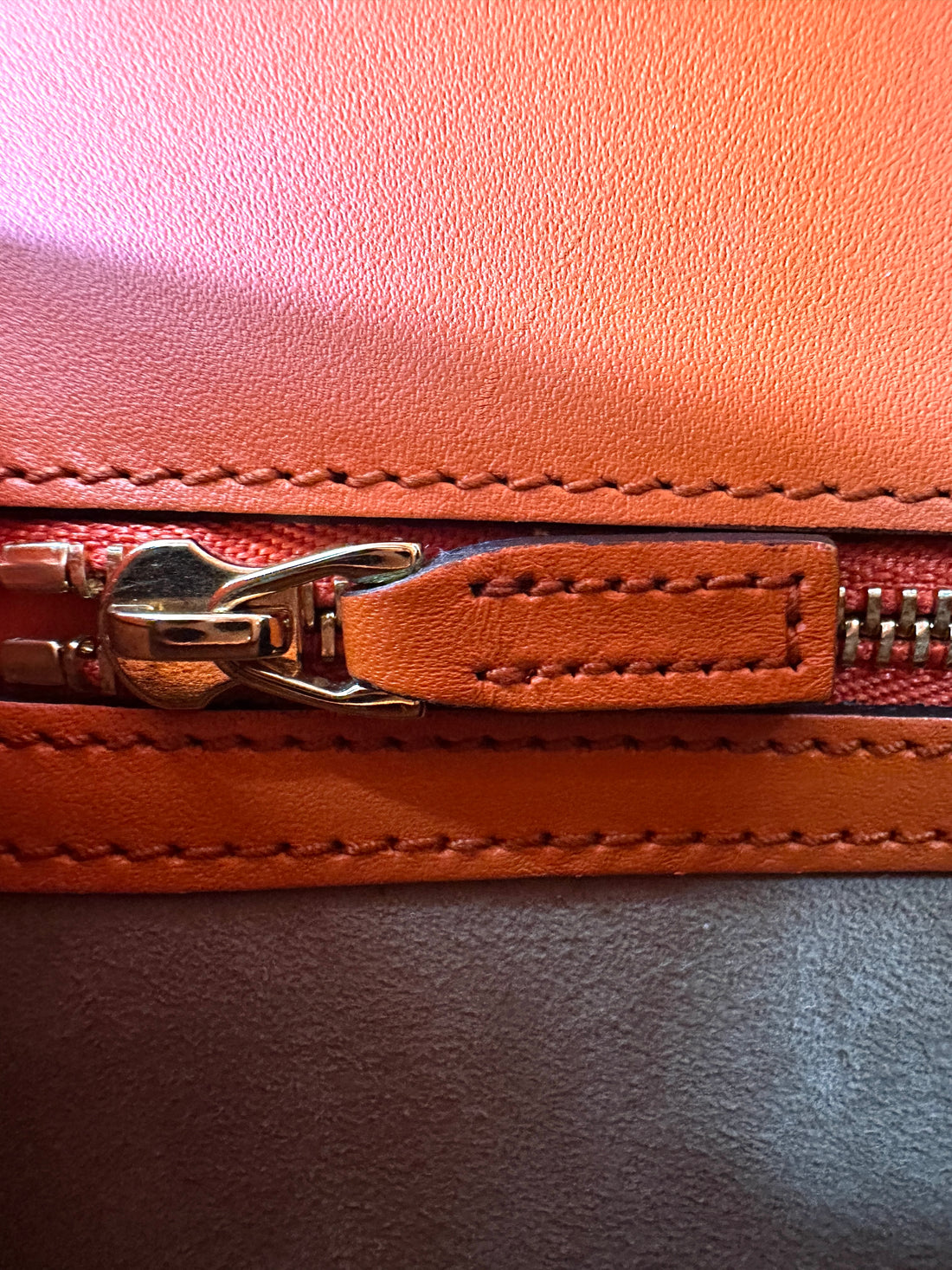Gucci Sylvie Orange Leather Medium Size Shoulder Bag GG984