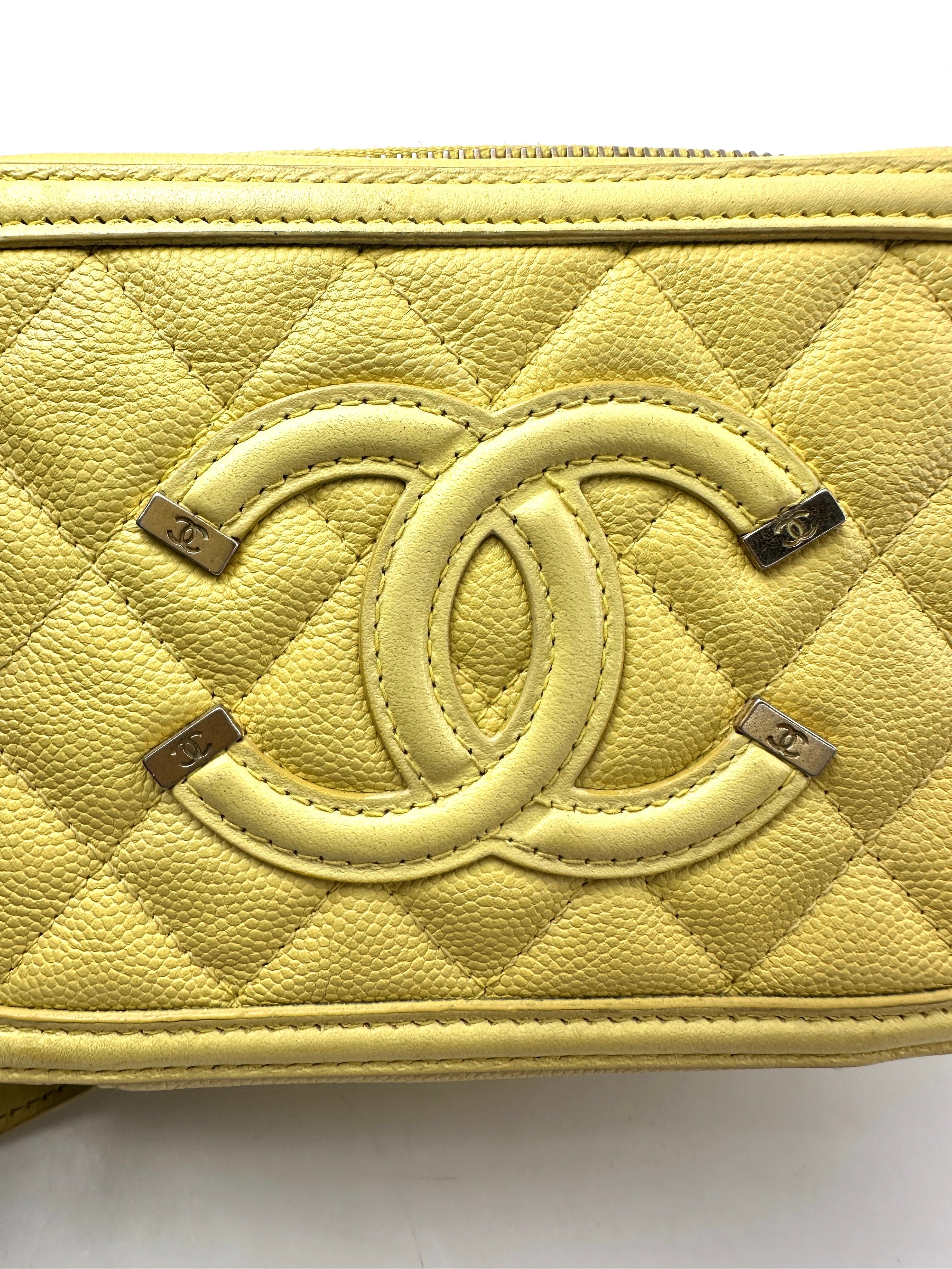 Chanel CC Filigree Yellow Quilted Leather Small Size Vanity Case(25***33) CC1954