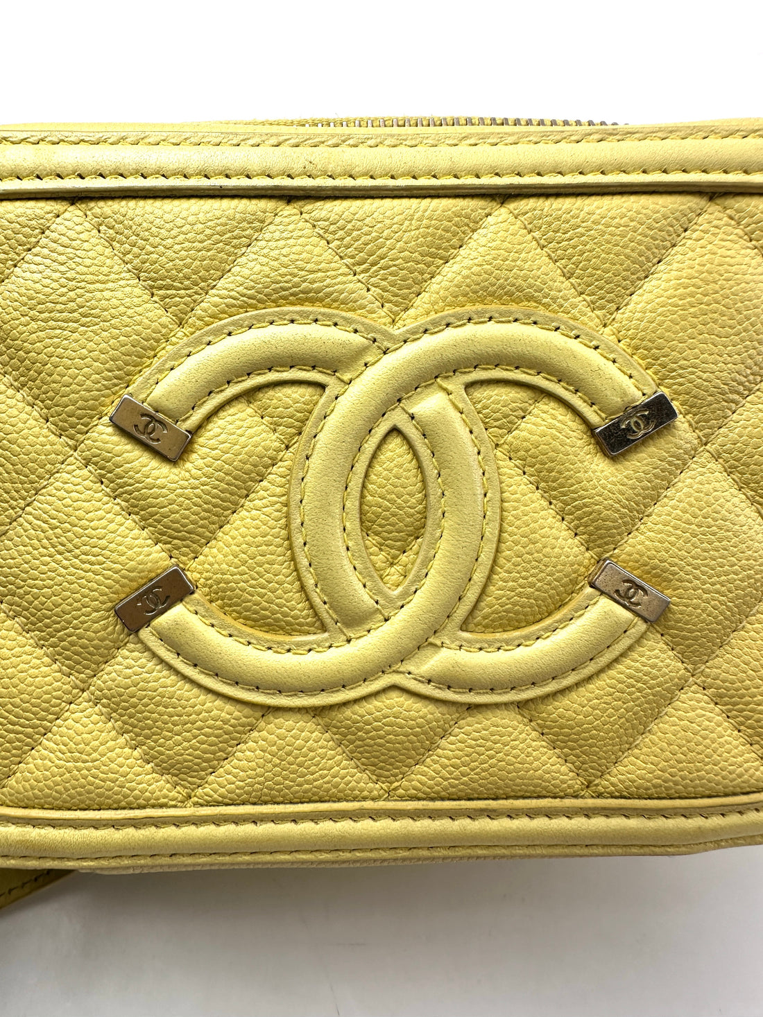 Chanel CC Filigree Yellow Quilted Leather Small Size Vanity Case(25***33) CC1954