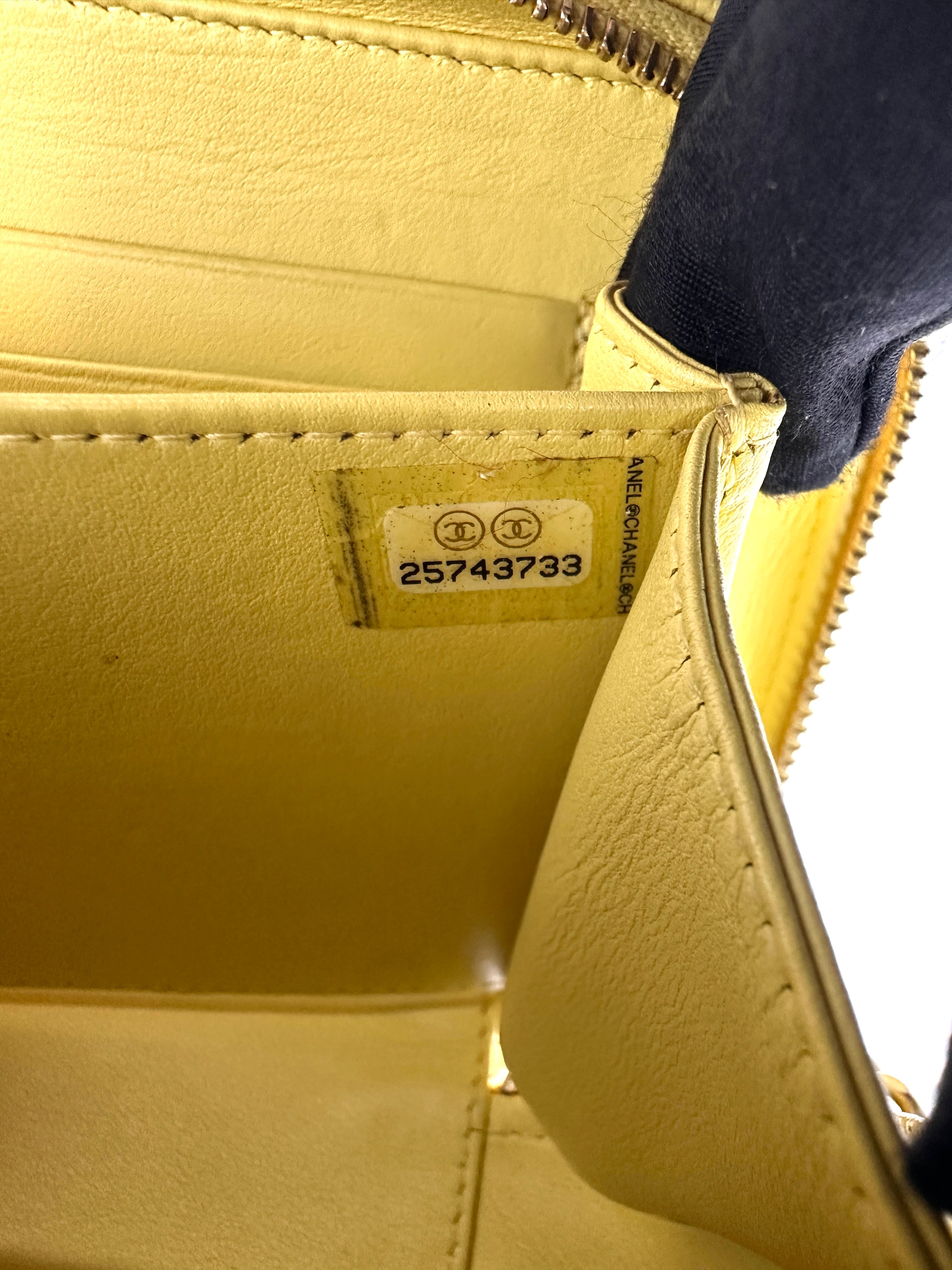 Chanel CC Filigree Yellow Quilted Leather Small Size Vanity Case(25***33) CC1954