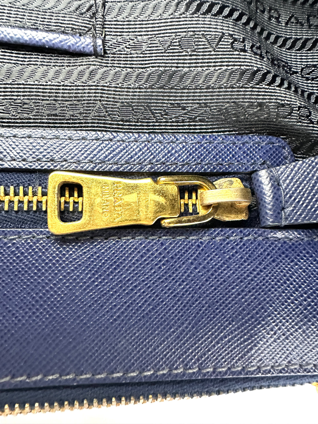 Prada Galleria Blue Saffiano Leather Handle Bag PR329