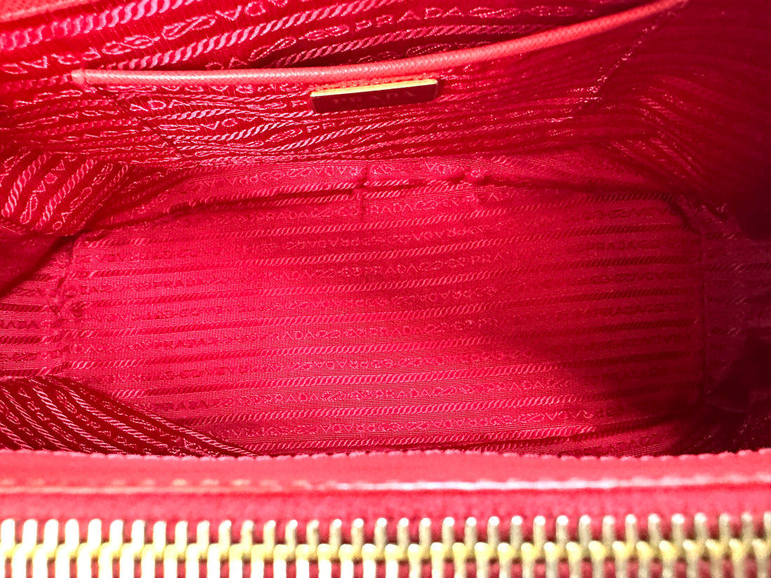 Prada Galleria Red Saffiano Leather Handle Bag PR331