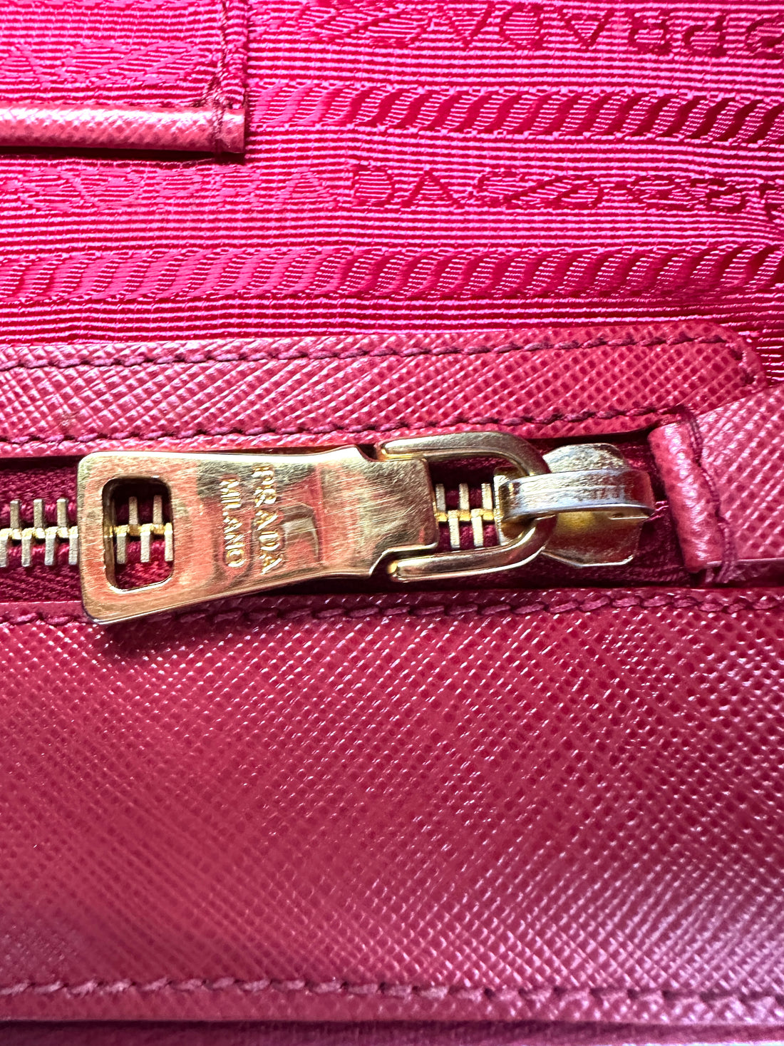 Prada Galleria Red Saffiano Leather Handle Bag PR331