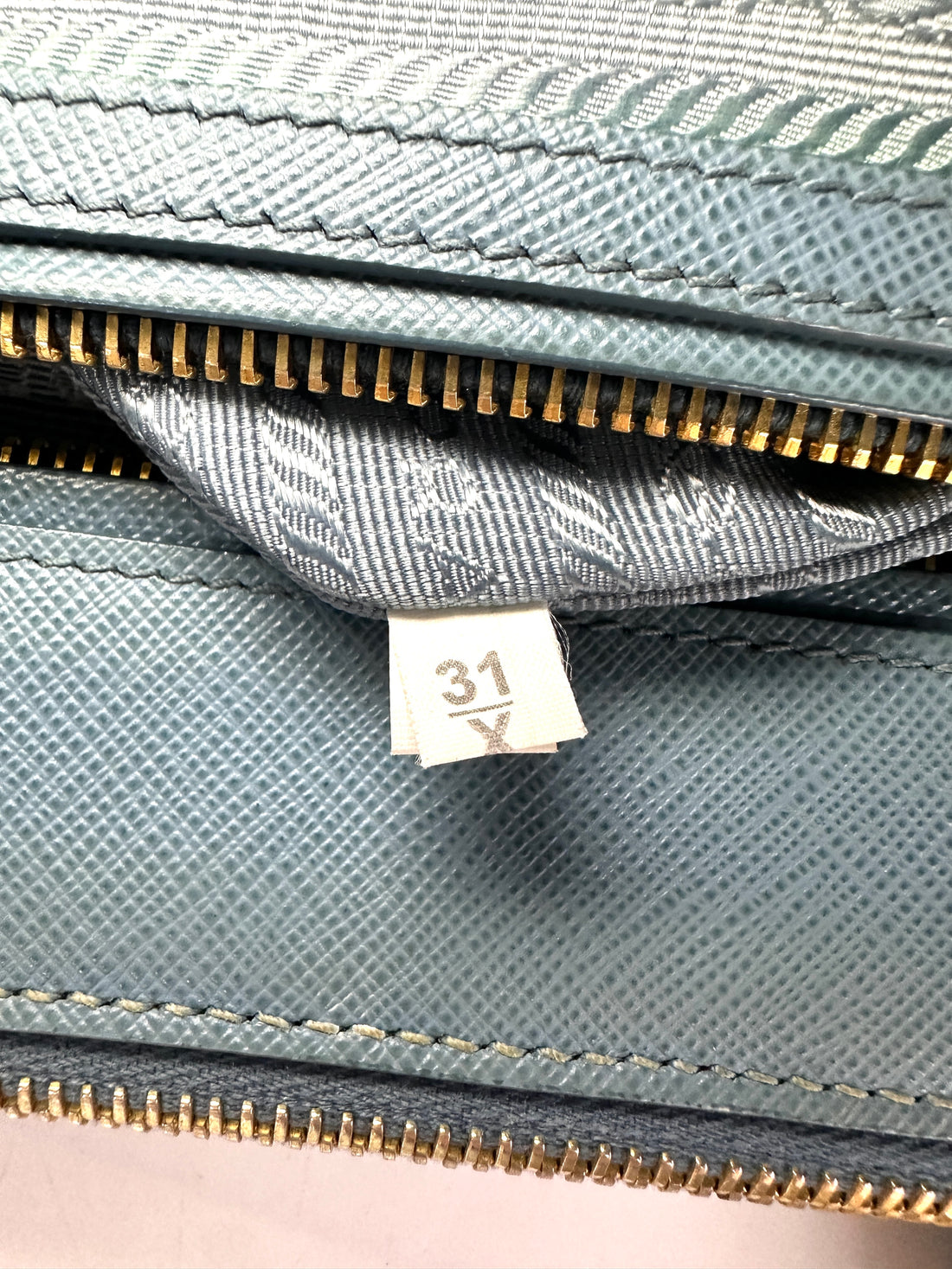 Prada Galleria Blue Saffiano Leather Handle Bag PR330