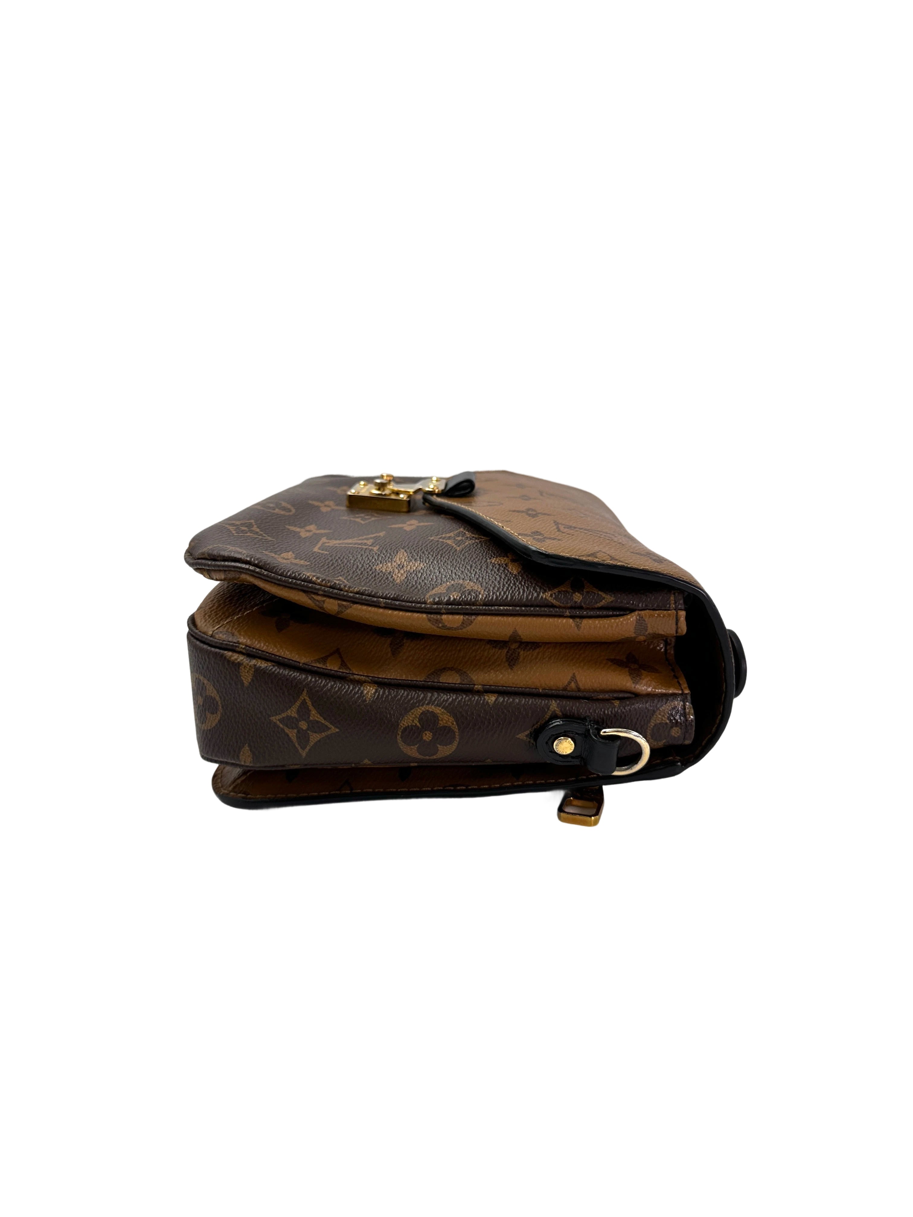 Louis Vuitton Monogram Canvas Pochette Metis LV2732