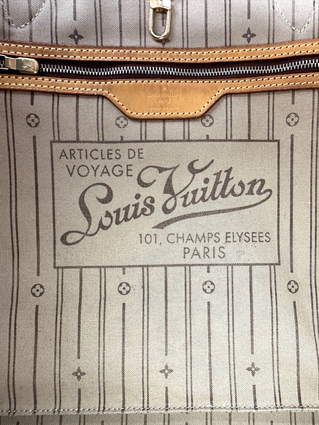 Louis Vuitton Neverfull GM Monogram Canvas Shoulder Bag LV2738