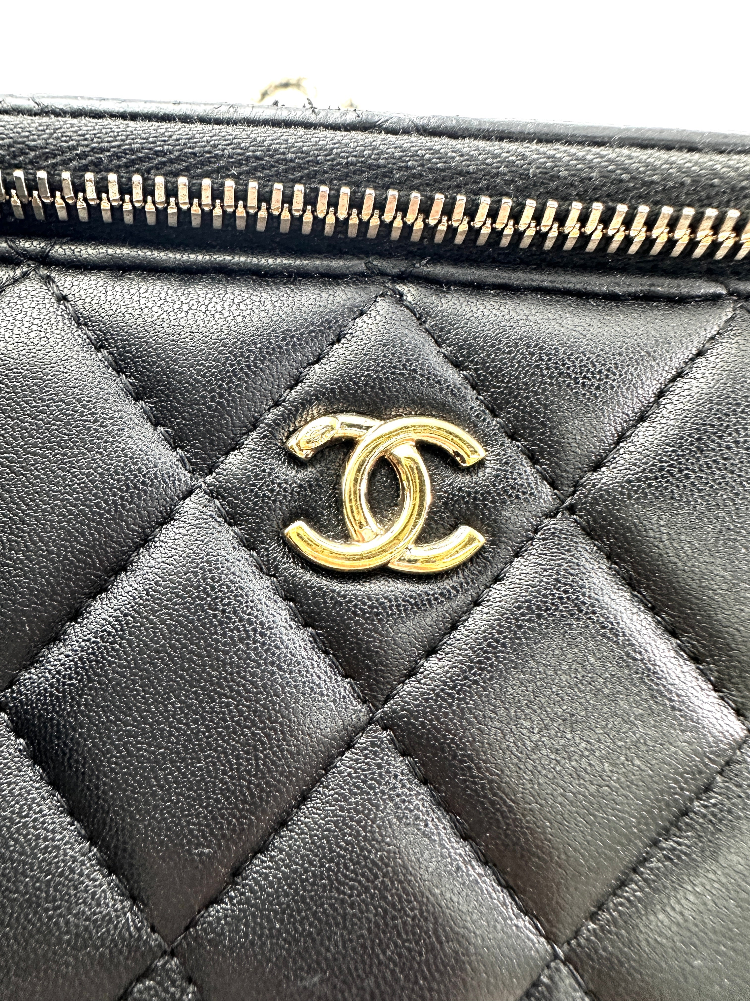 Chanel Black Quilted Lambskin Vanity Case With Gold Buckle(X8***1E) CC1960