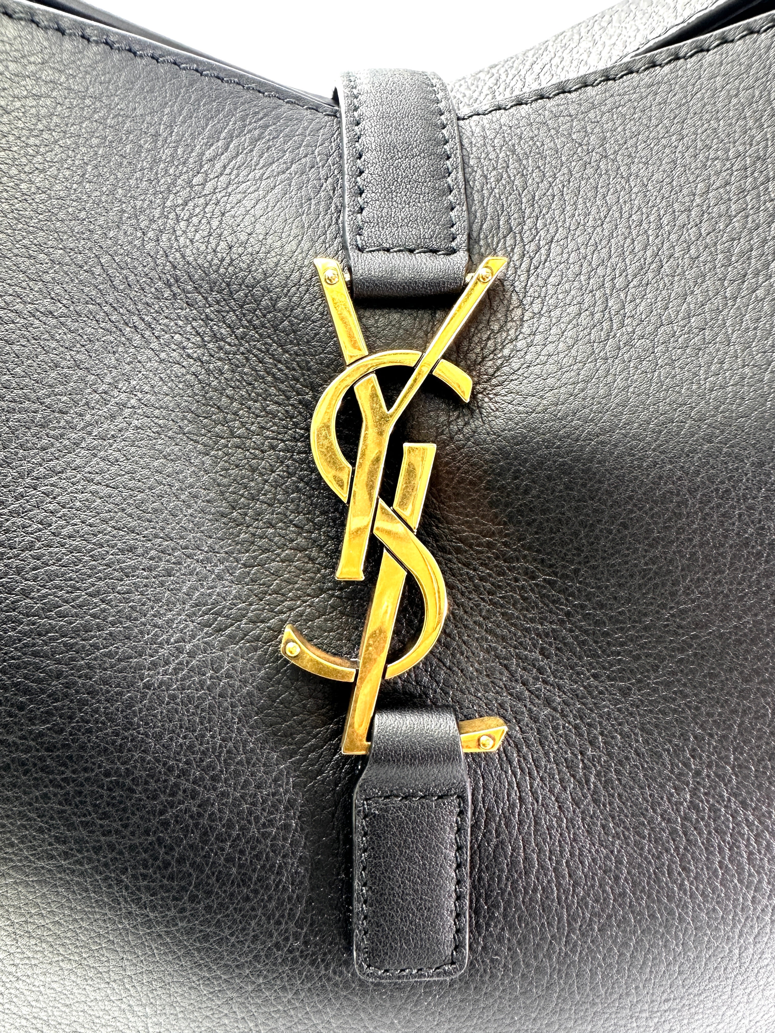 Saint Laurent Black Leather Hobo Bag SL233
