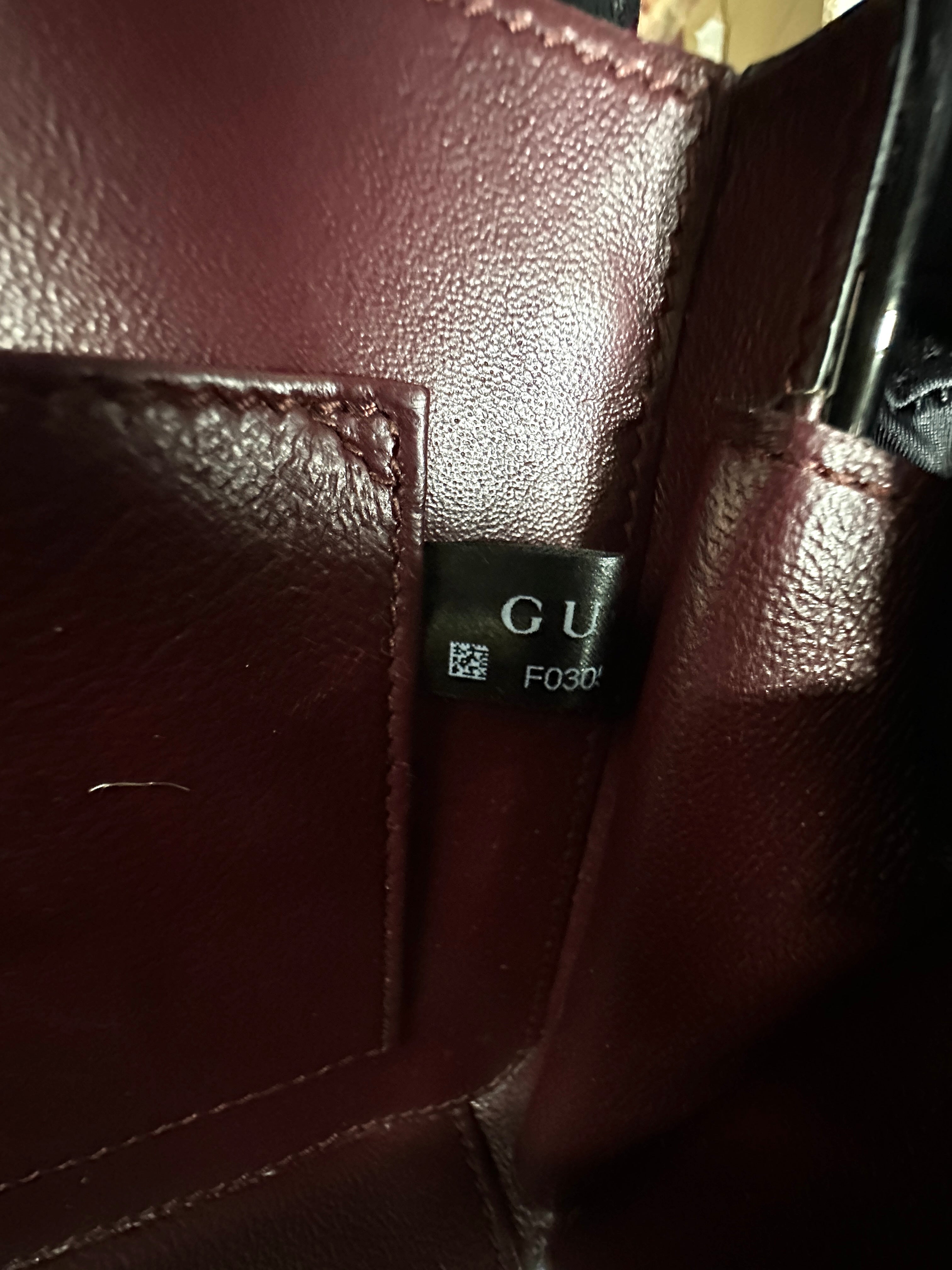 Gucci Sylvie 1969 Black Patent Leather Handle Bag GG988