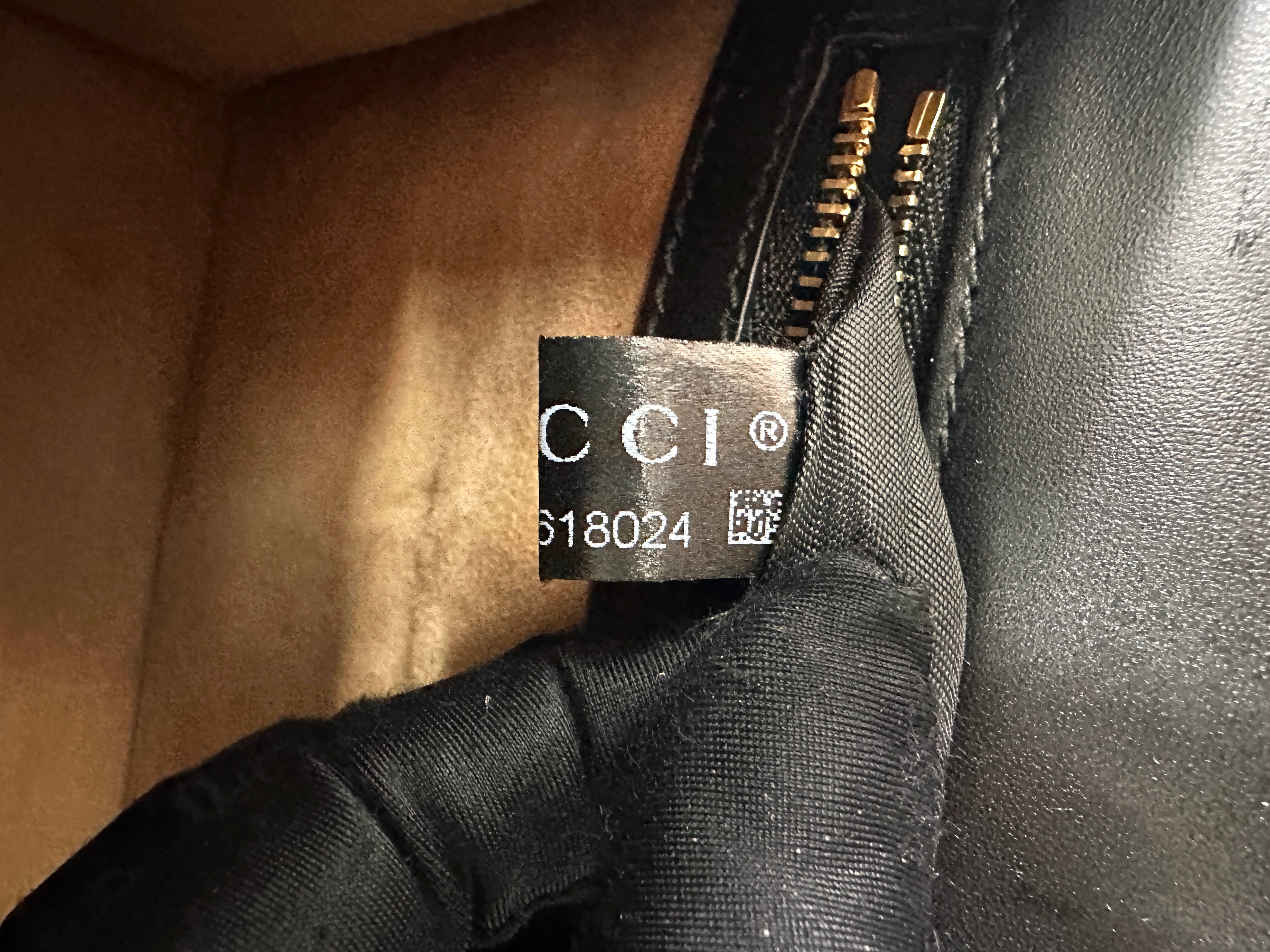 Gucci Sylvie Black Leather Medium Size Shoulder Bag GG1001