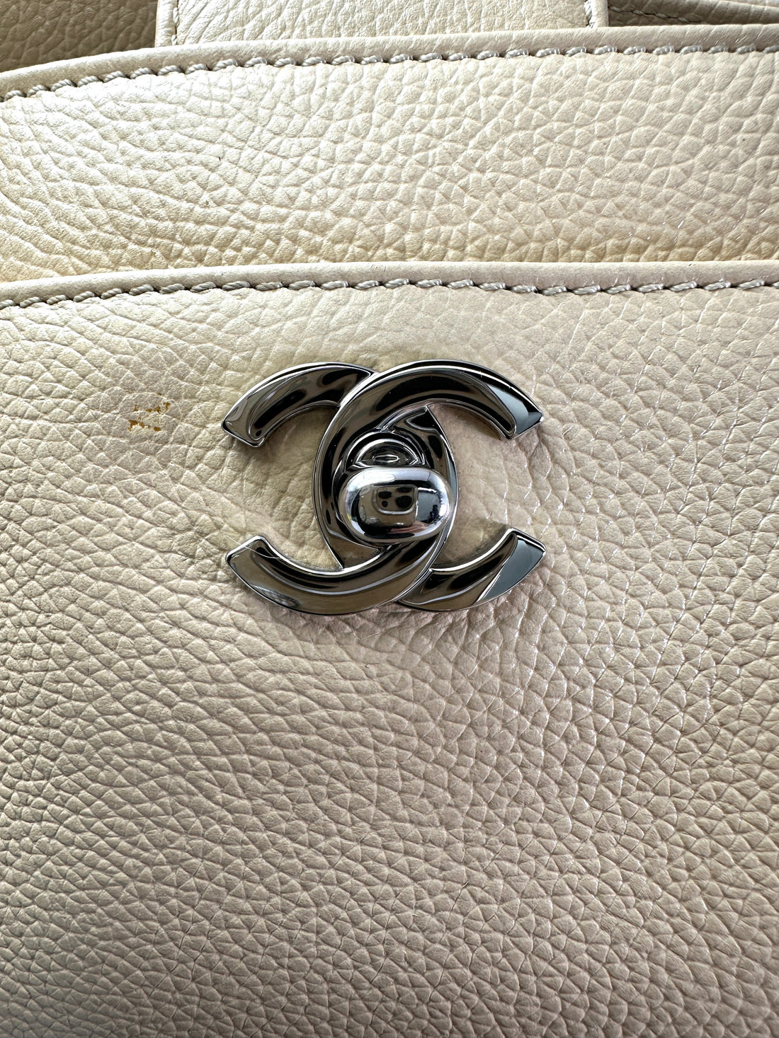 Chanel Cerf Executive Beige Leather Handle Bag(13***25) IRIS221