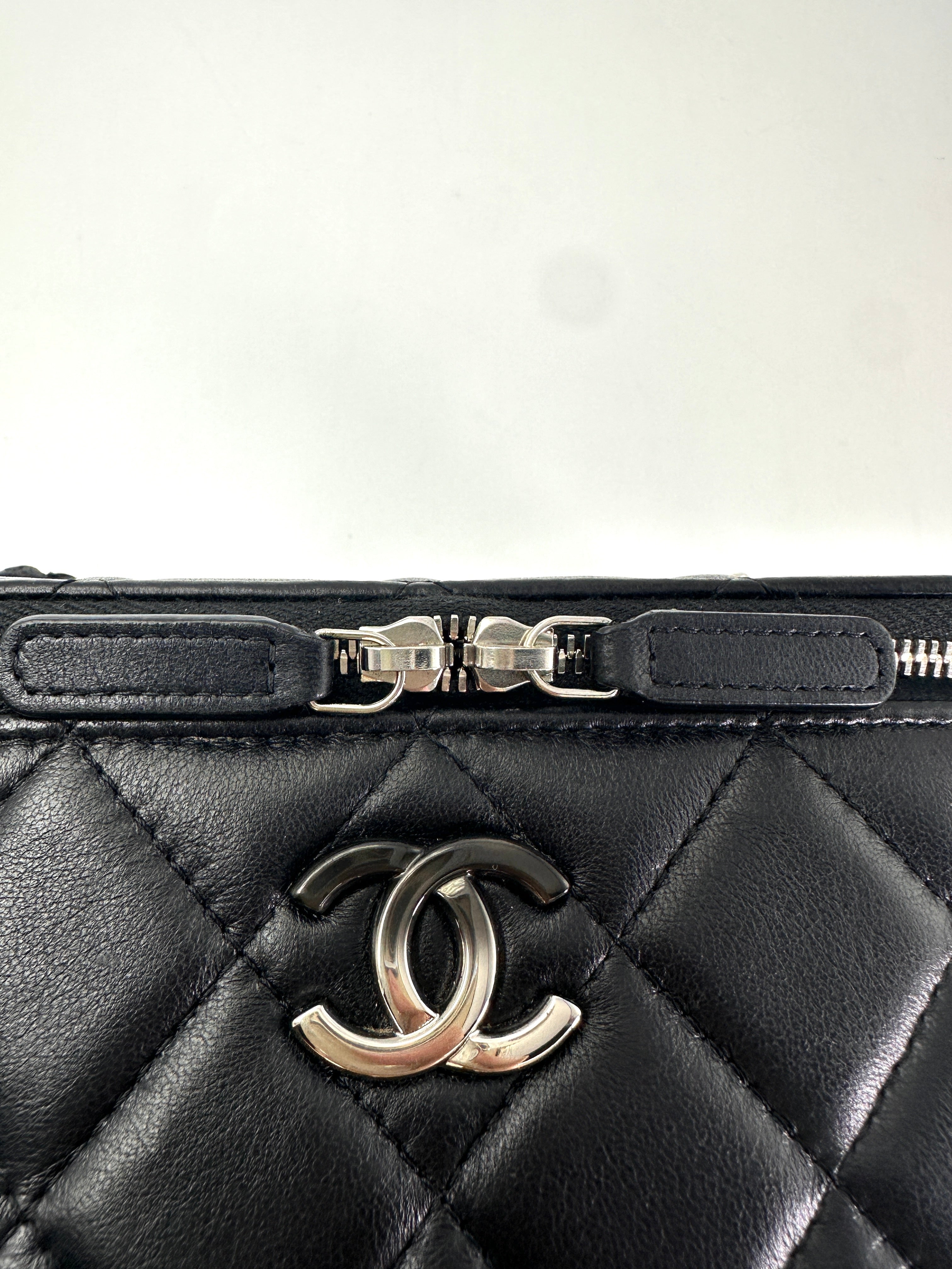 Chanel Black Quilted Lambskin Vanity Case With Silver Buckle(NT***60) CC1965