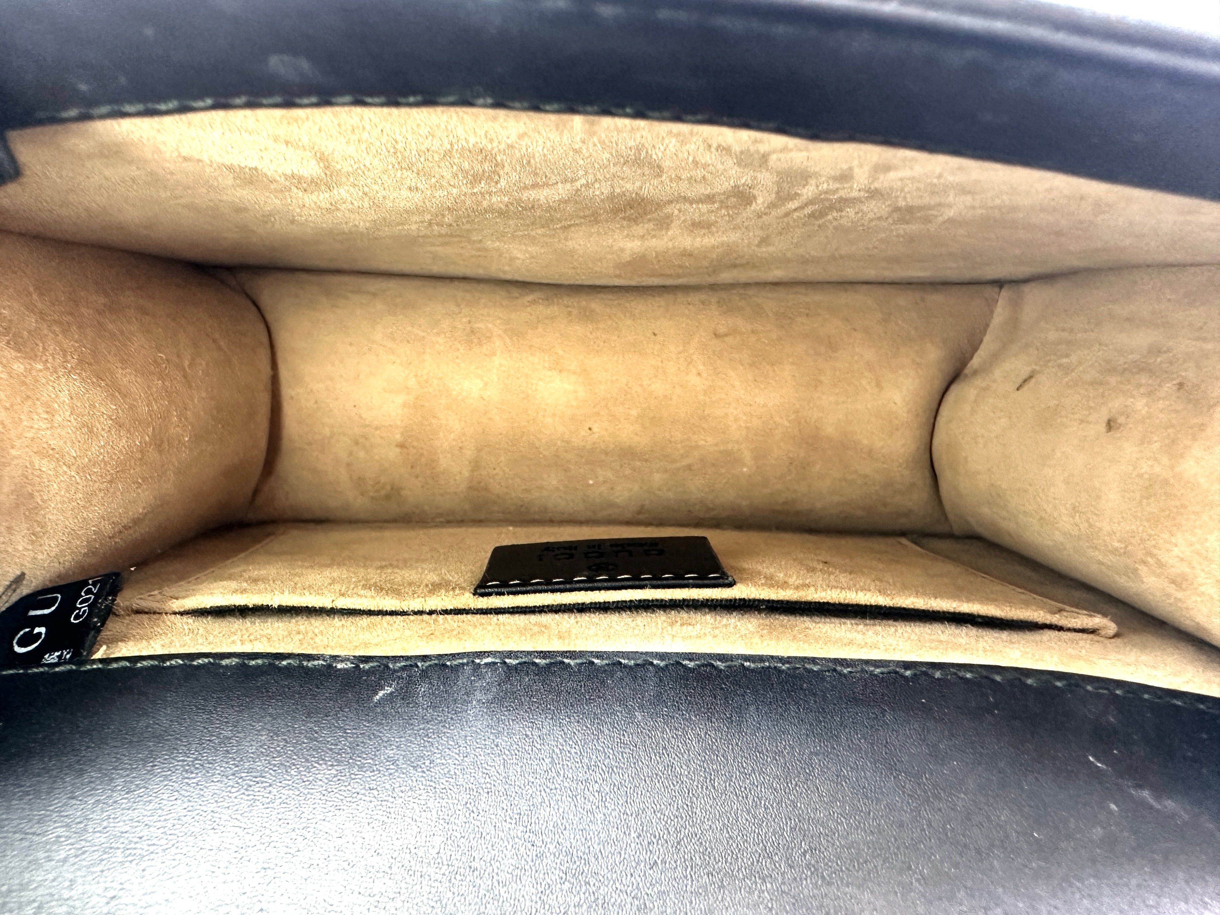 Gucci Sylvie Black Leather Small Size Shoulder Bag GG990