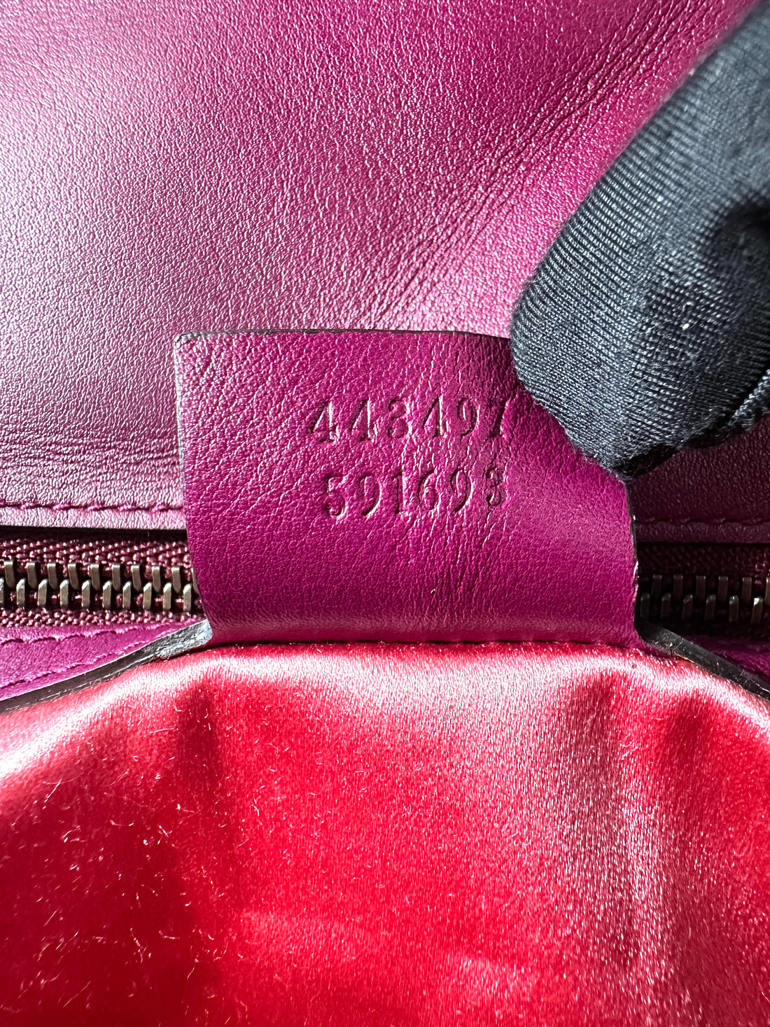 Gucci GG Marmont Purple Velvet Shoulder Bag GG995