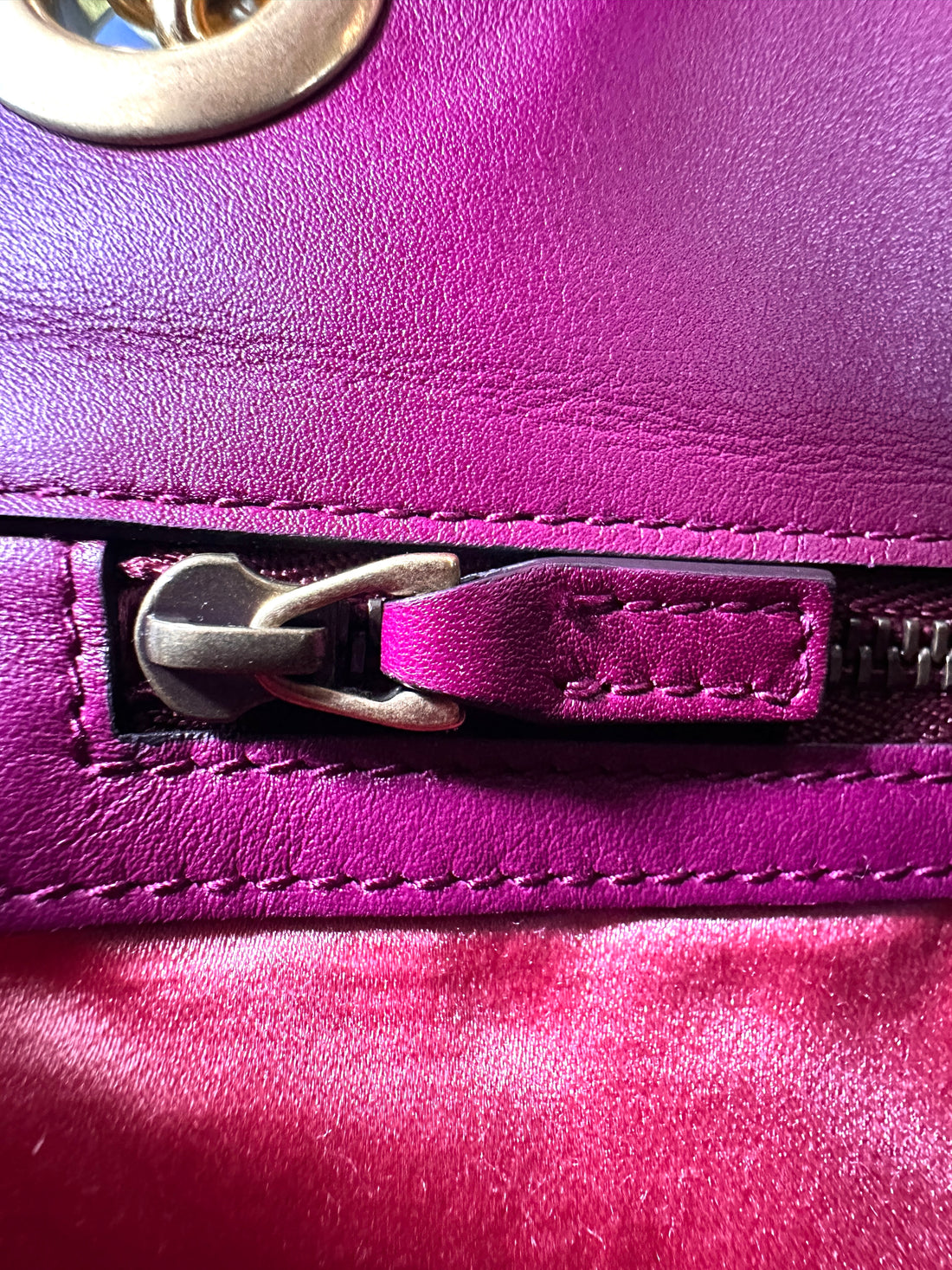 Gucci GG Marmont Purple Velvet Shoulder Bag GG995