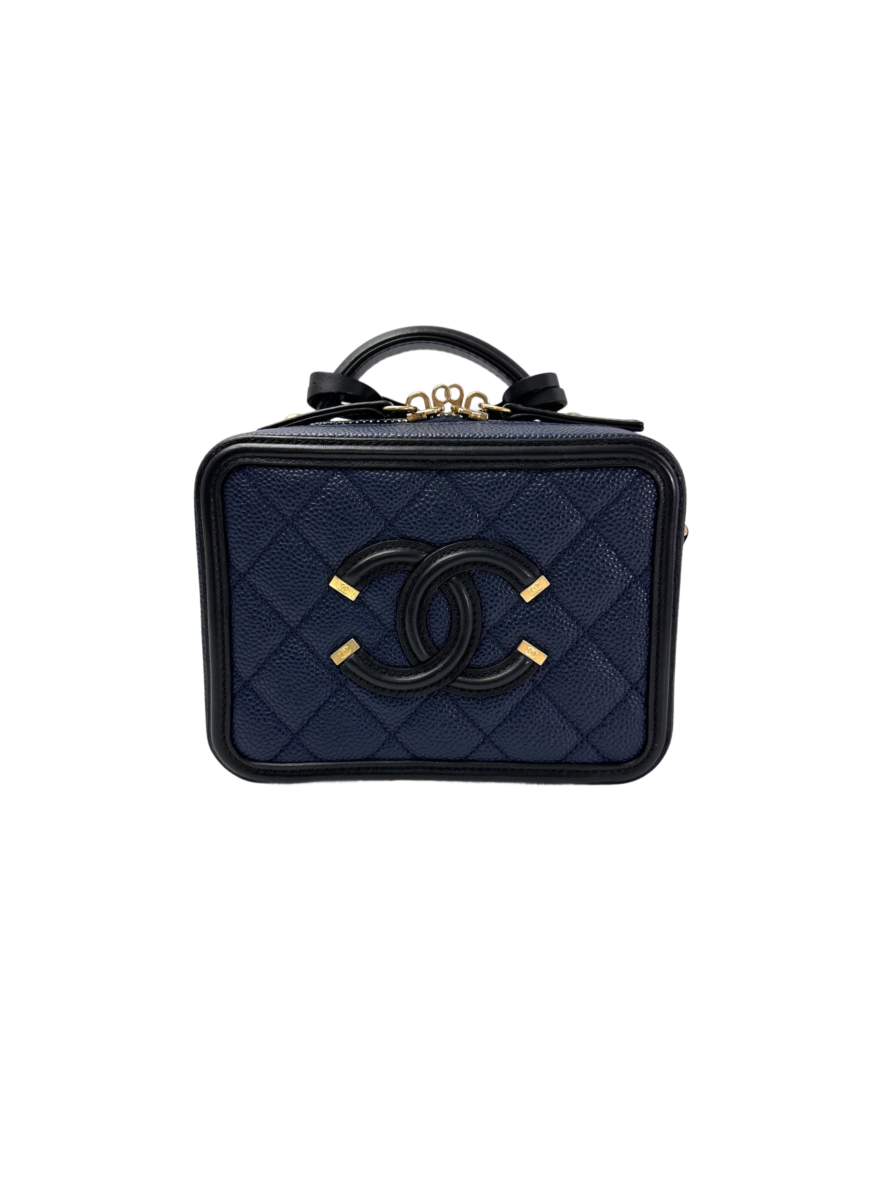 Chanel CC Filigree Navy Quilted Leather Small Size Vanity Case(26***32) CC1967