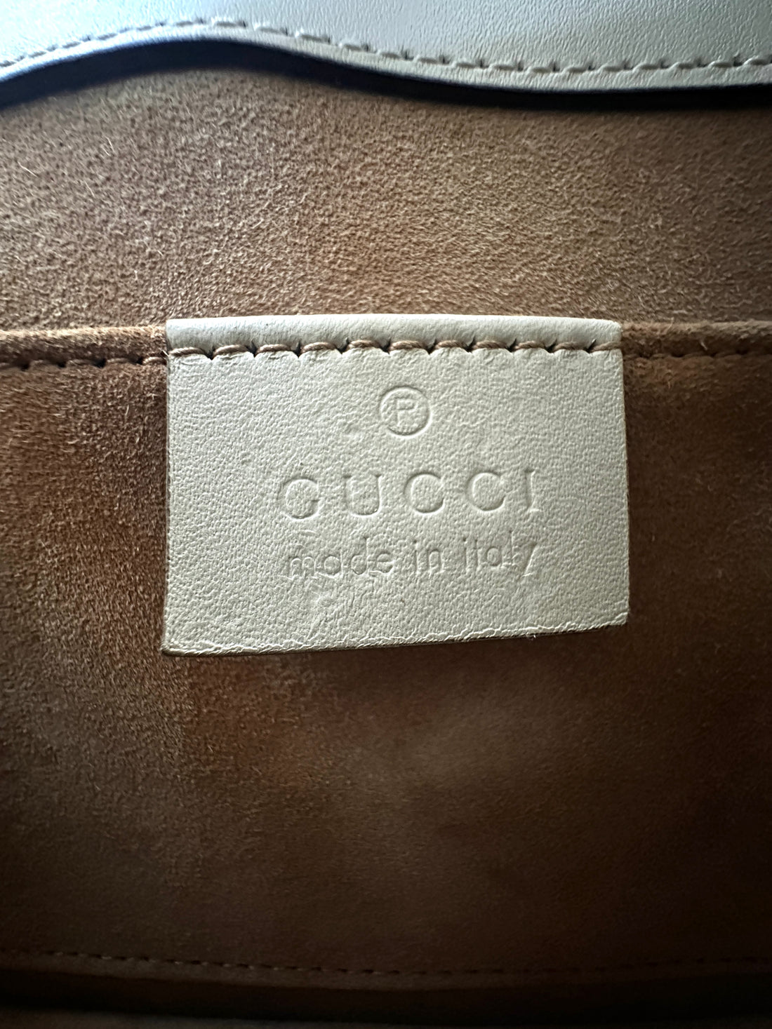 Gucci Sylvie White Leather Shoulder Bag GG996