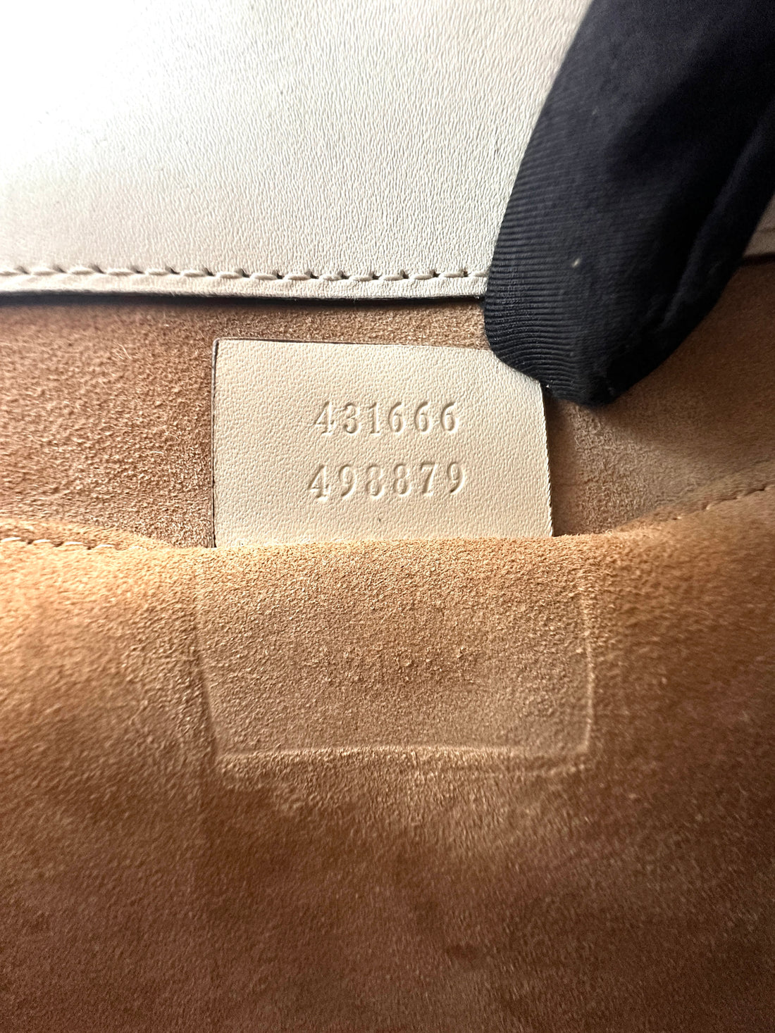 Gucci Sylvie White Leather Shoulder Bag GG996