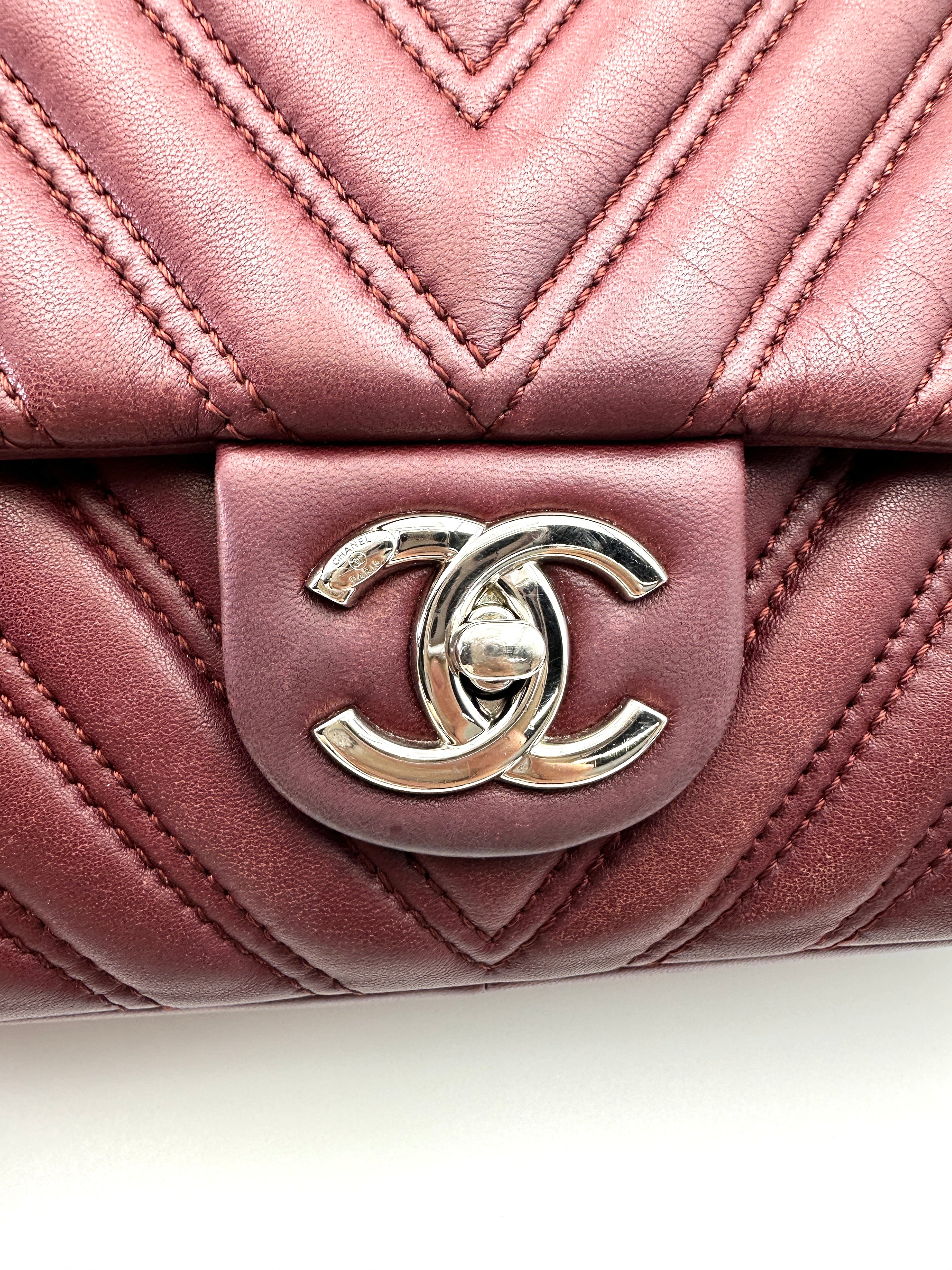 Chanel Classic Flap Red Chevron Quilted Lambskin Shoulder Bag With Silver Buckle(21***54) CC1969