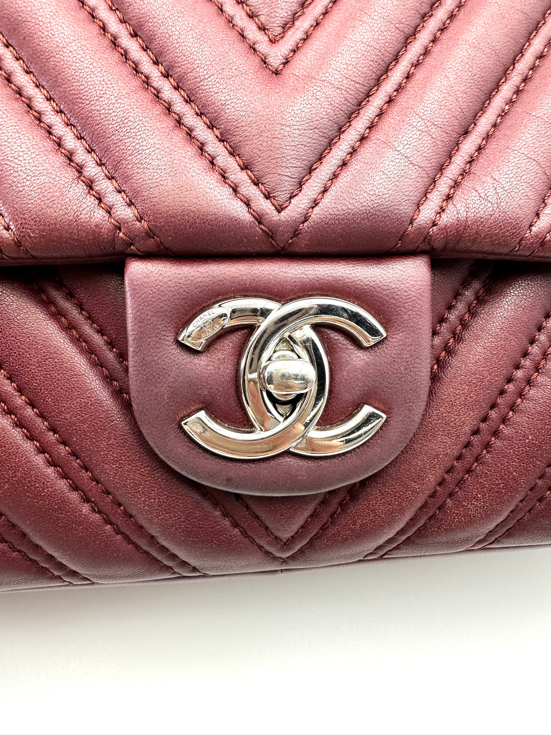 Chanel Classic Flap Red Chevron Quilted Lambskin Shoulder Bag With Silver Buckle(21***54) CC1969