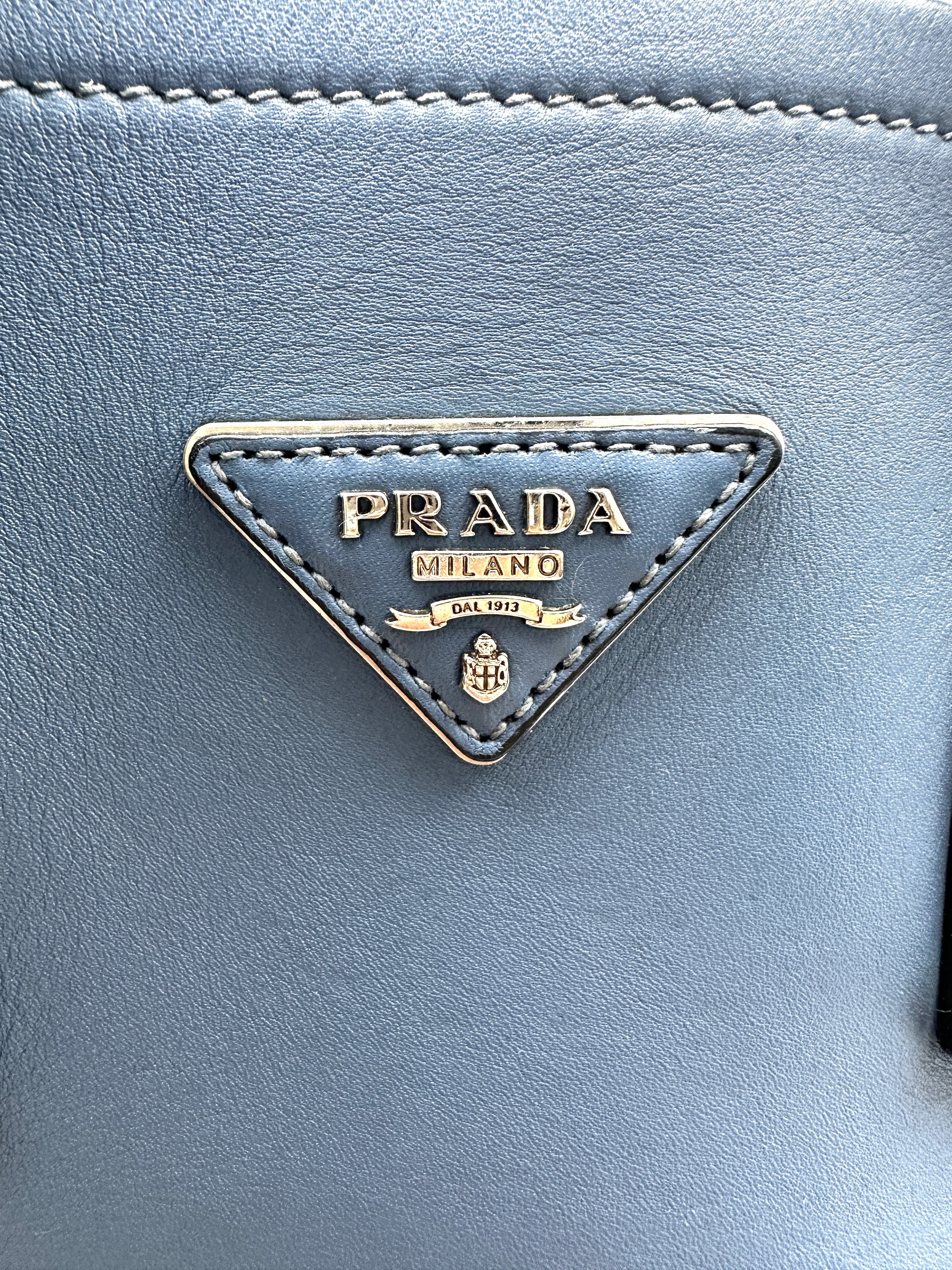 Prada Galleria Blue Saffiano Leather Large Size Handle Bag PR343